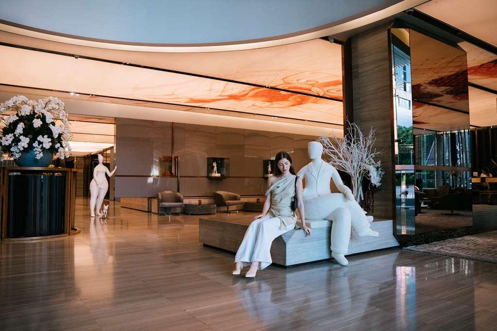 Hilton Sukhumvit Hotel 5*