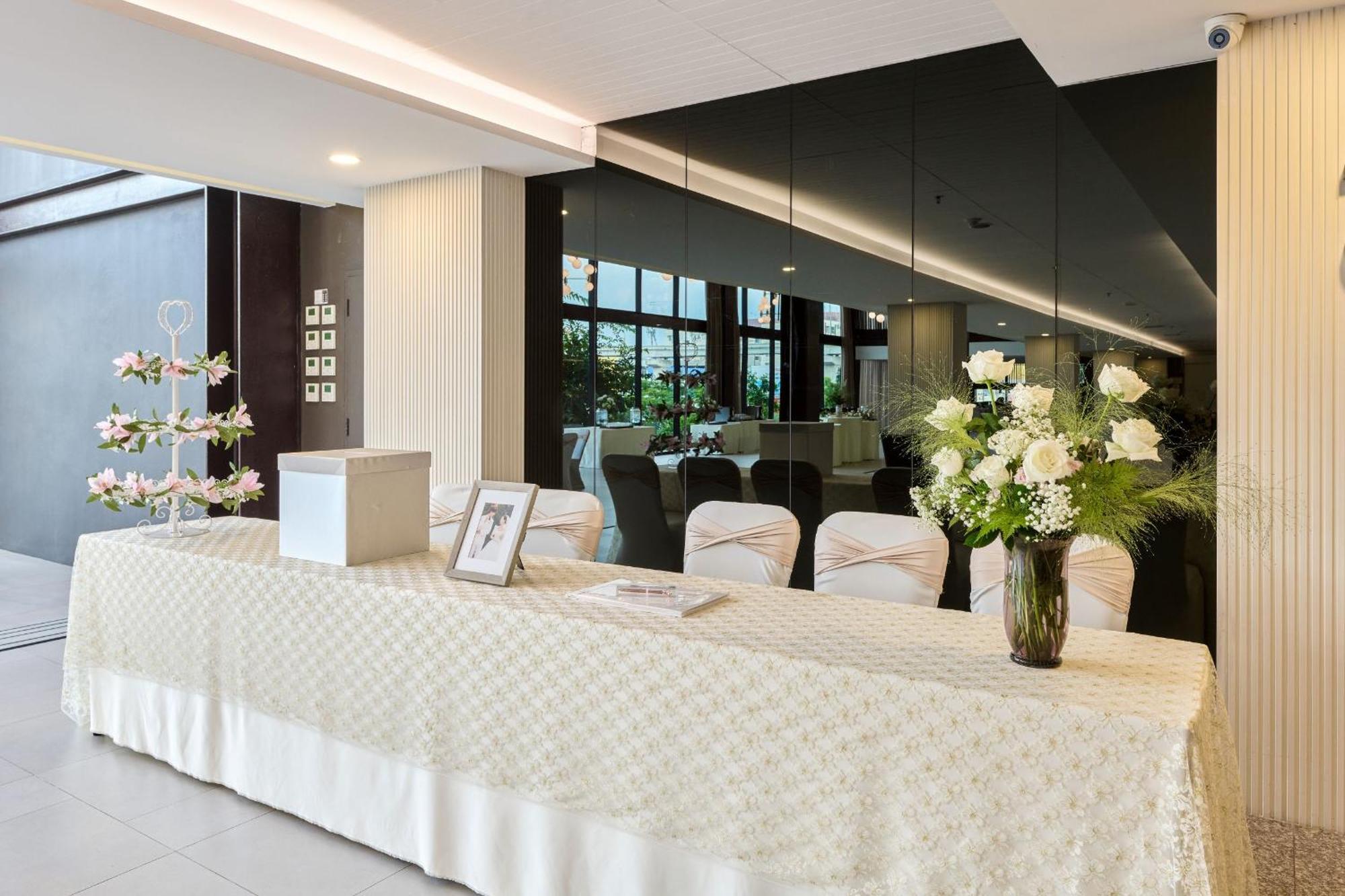 Tk Palace & Convention Hotel Bangkok