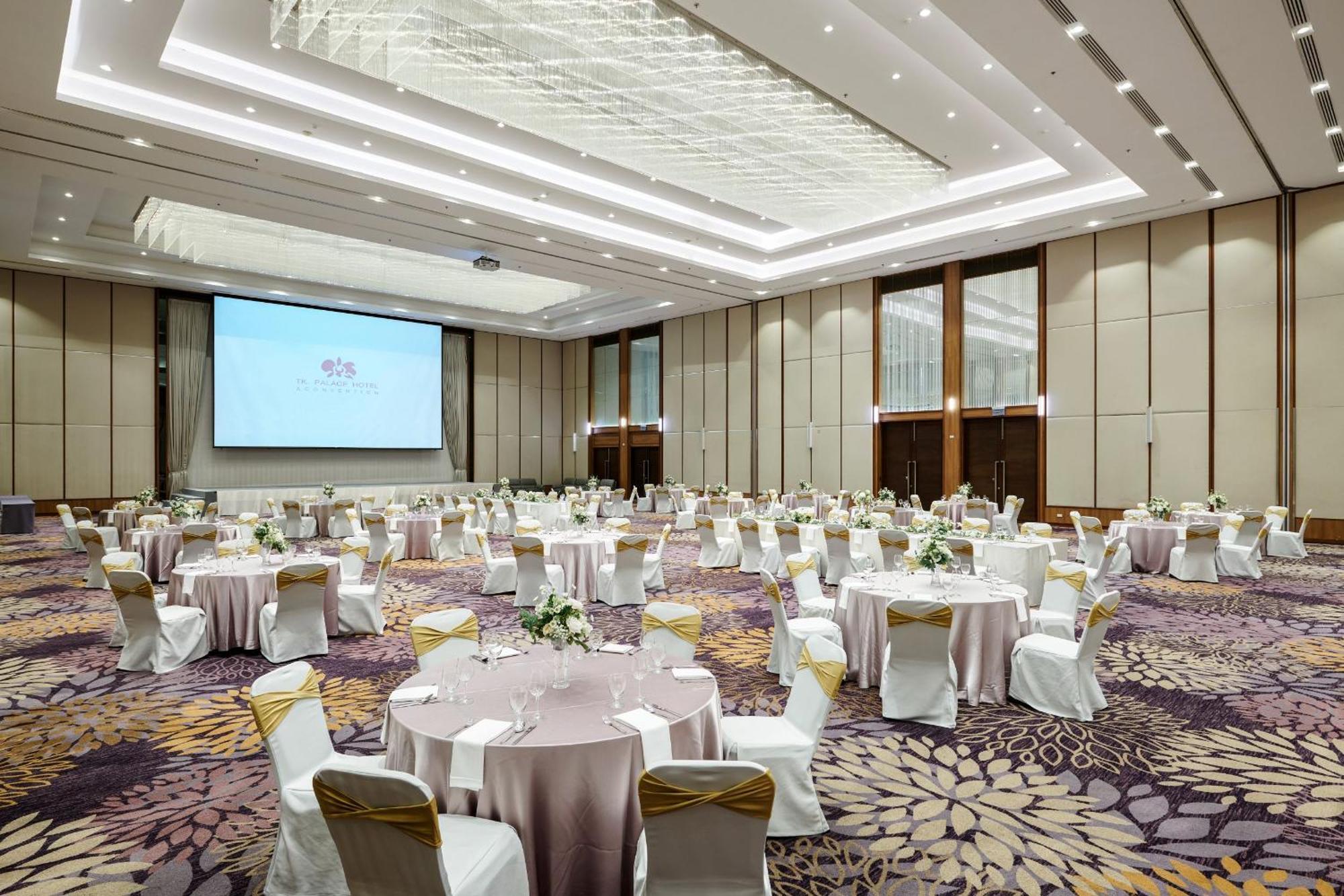 Tk Palace & Convention 4*
