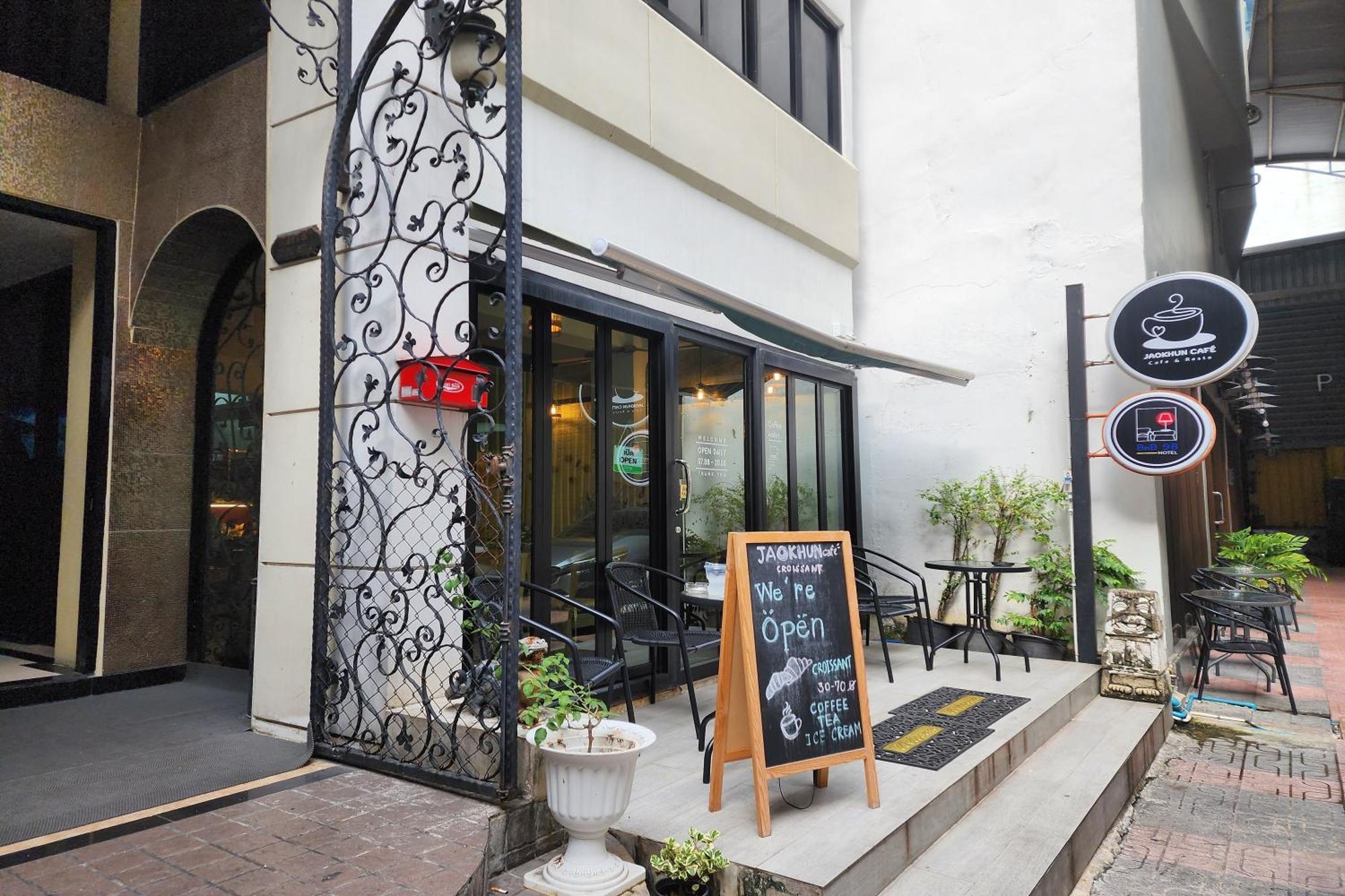 Bnb98 Silom