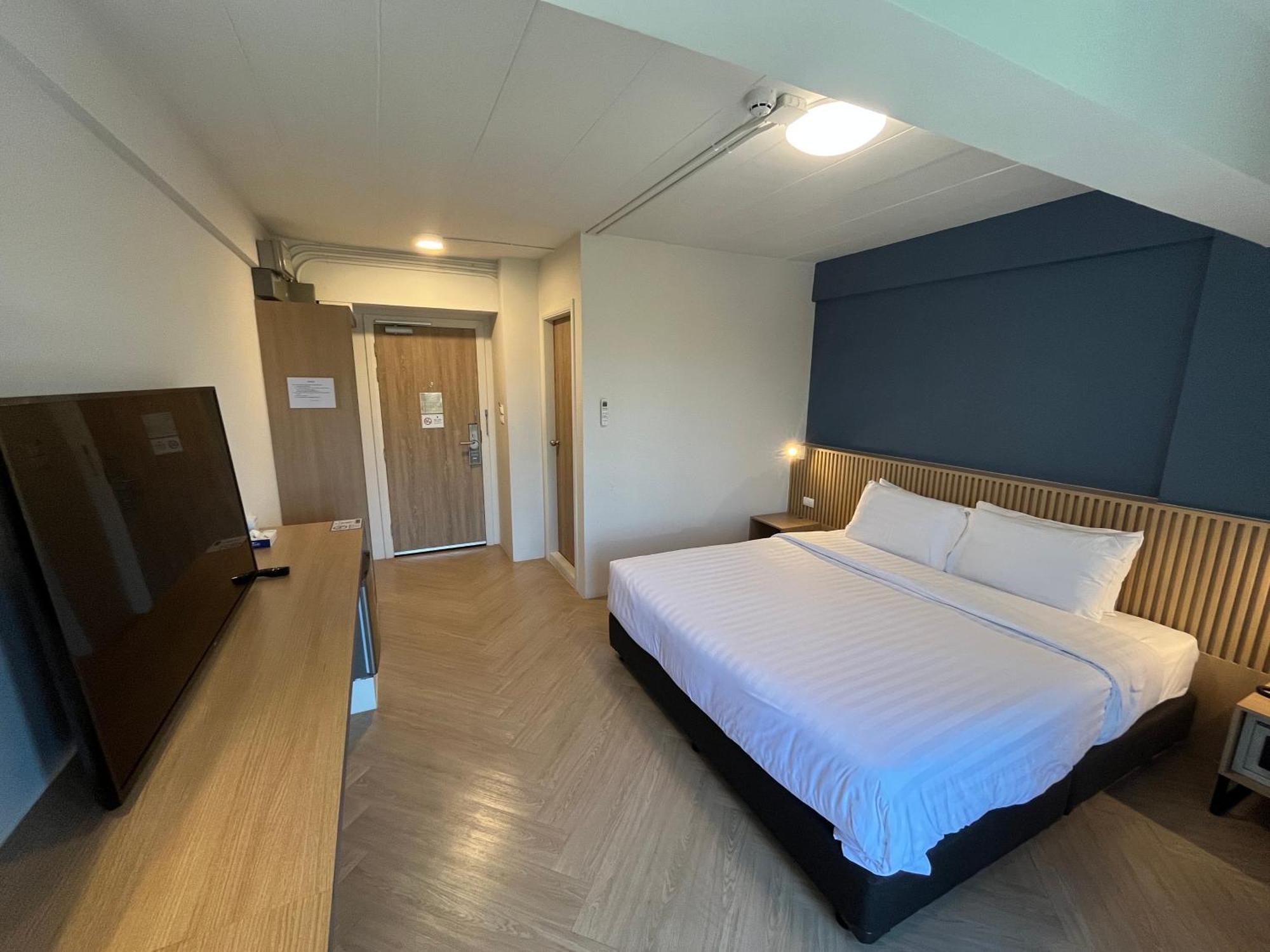 De Botan Bangna Hotel 3*