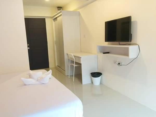 Sixty Star Place Love hotel