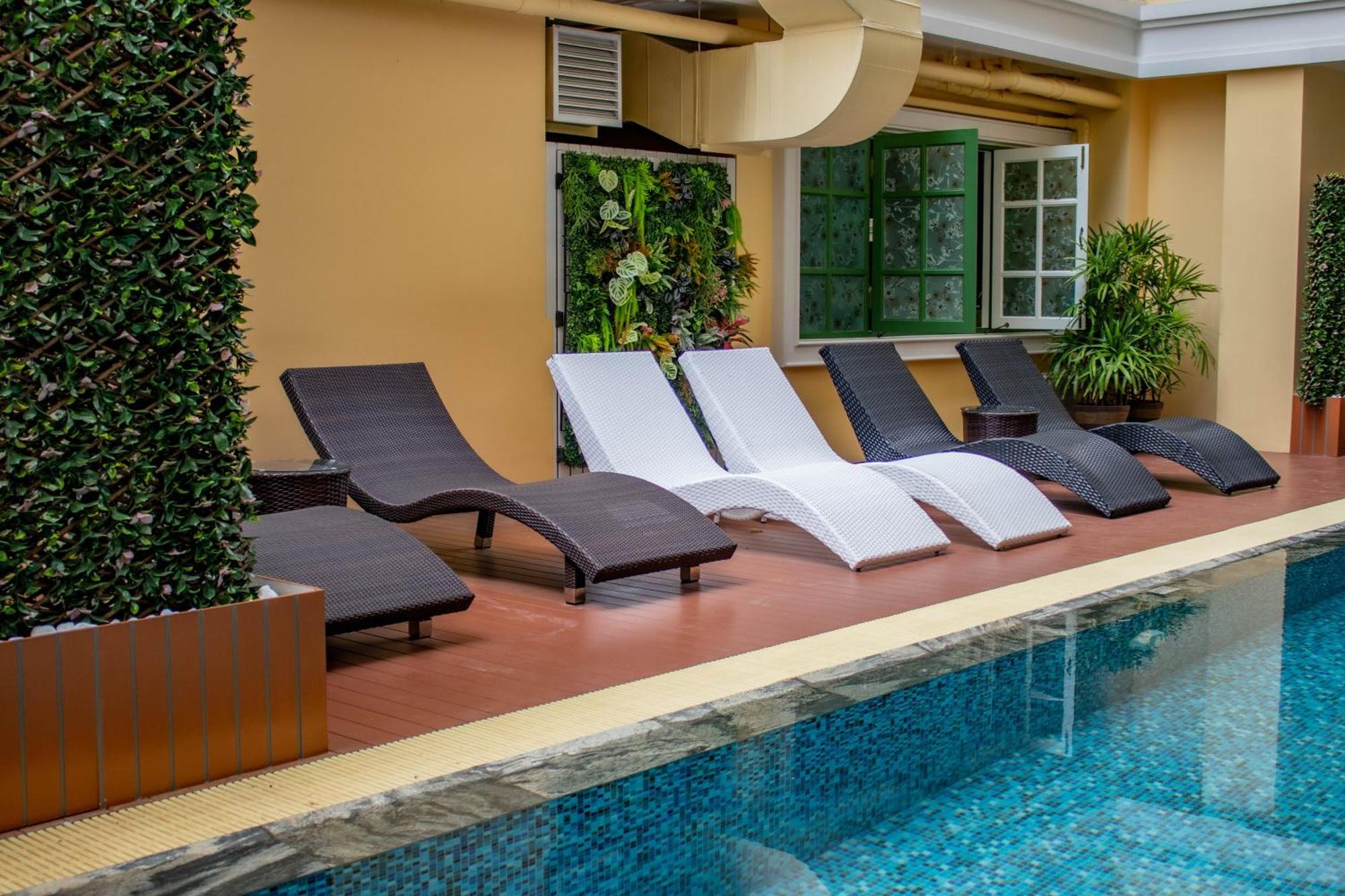 Hotel Siri Grand Bangkok