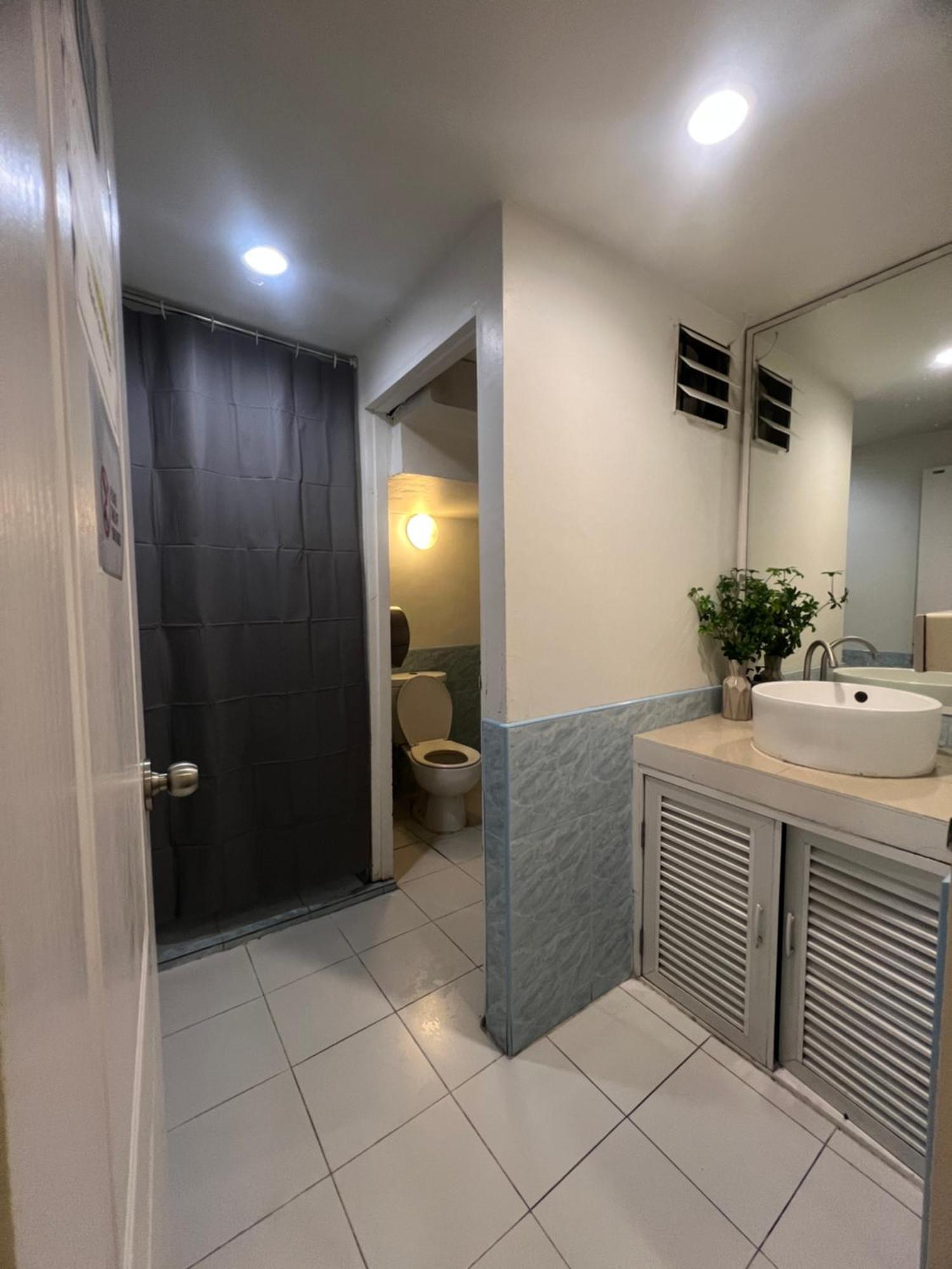 Capsule hotel Youjia Youth Bangkok