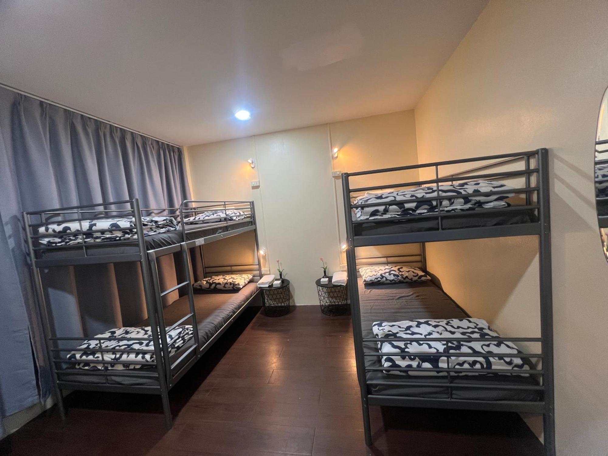 Capsule hotel Youjia Youth