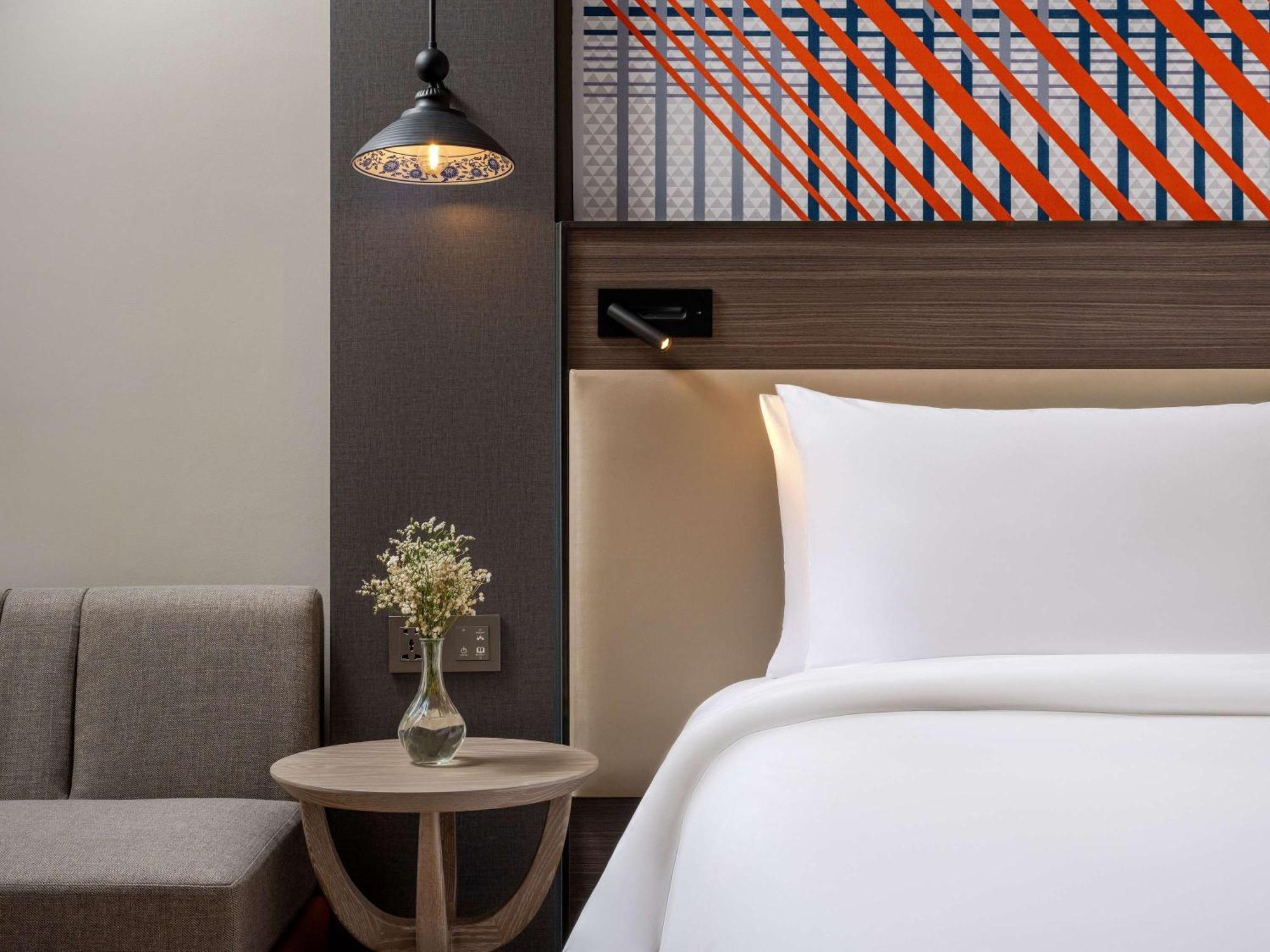Hotel Mercure Surawong 4*