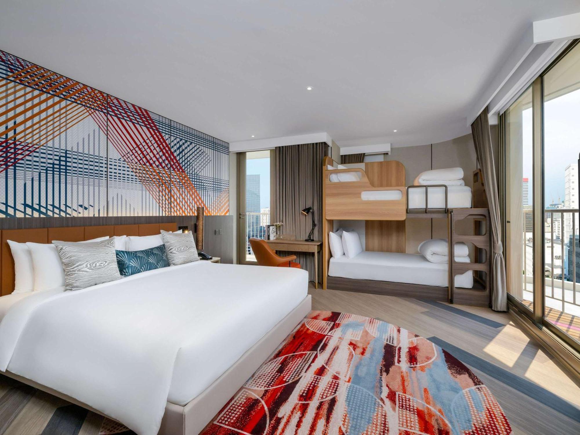 Mercure Surawong Bangkok