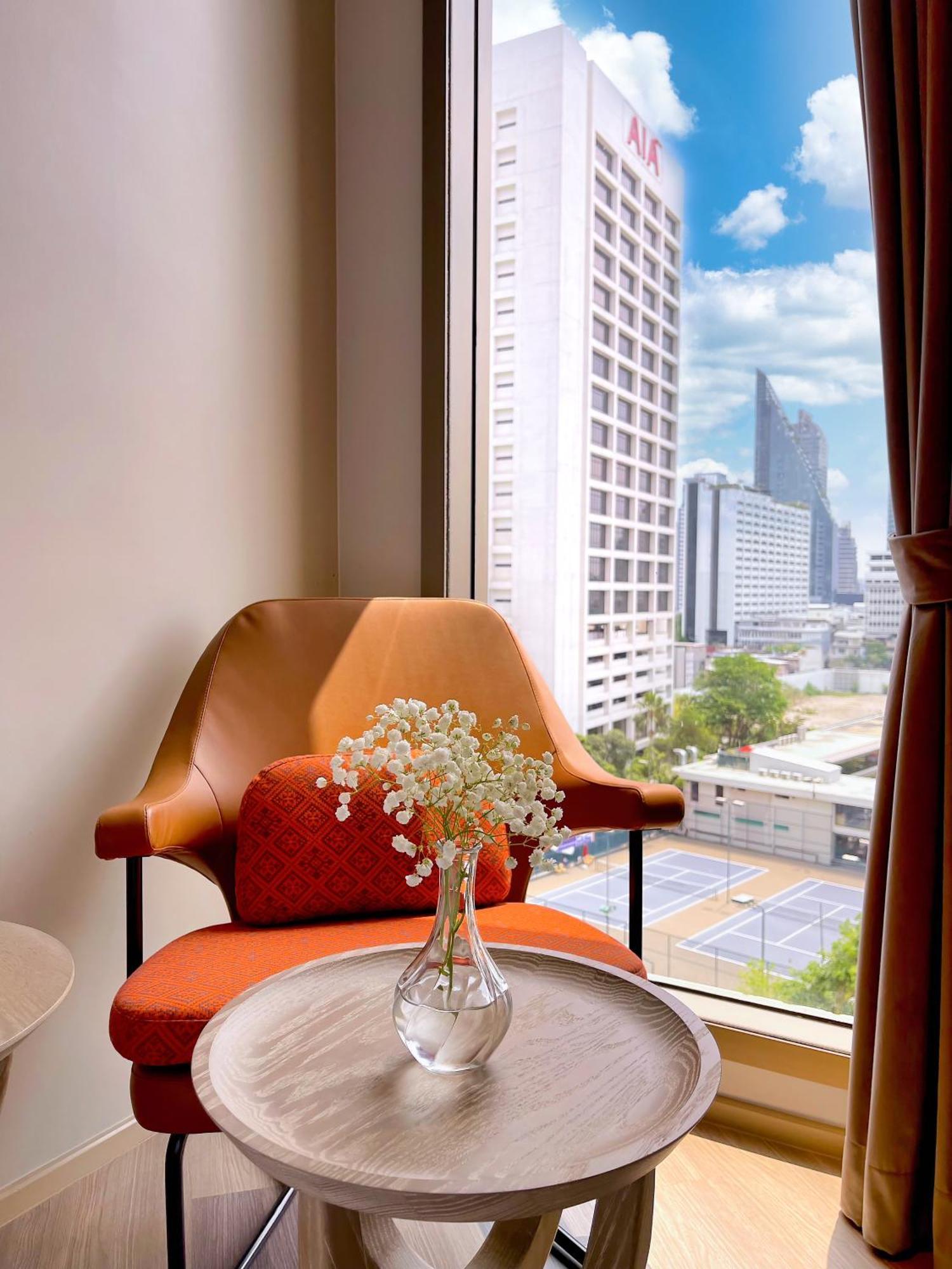 Mercure Surawong Hotel 4*