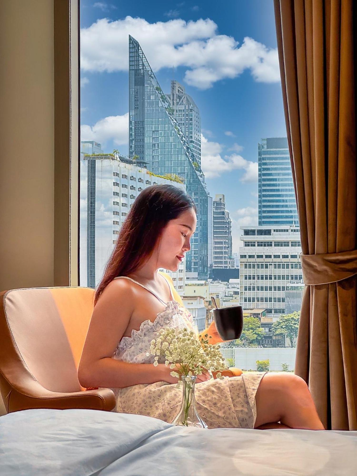 Mercure Surawong 4*
