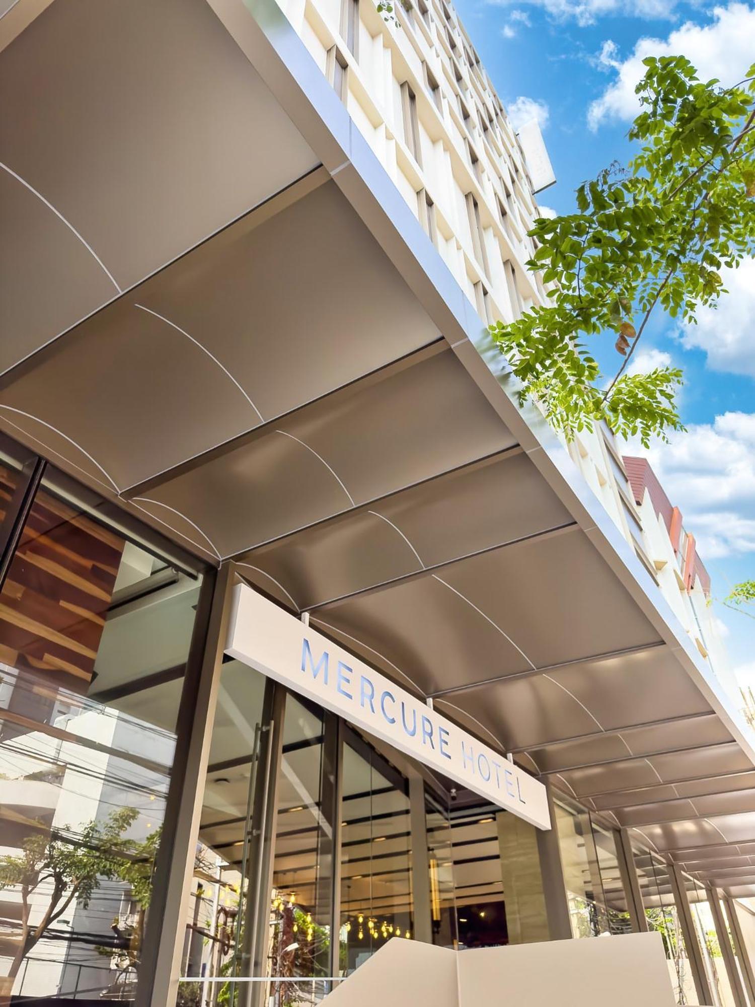Mercure Surawong Hotel 4*