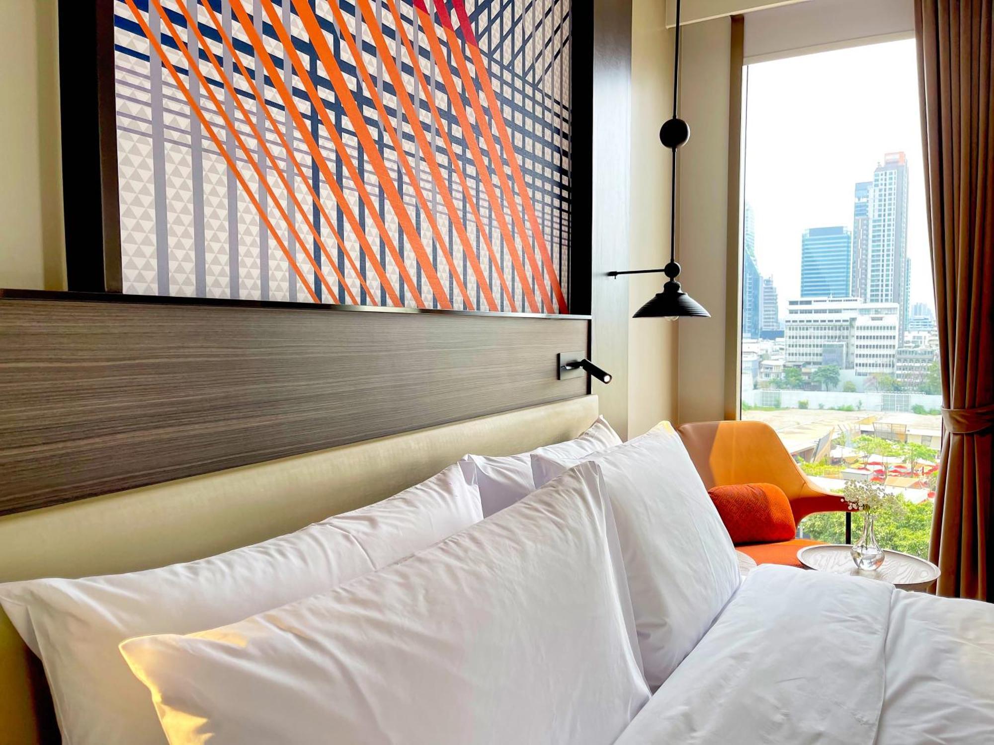 Mercure Surawong 4*