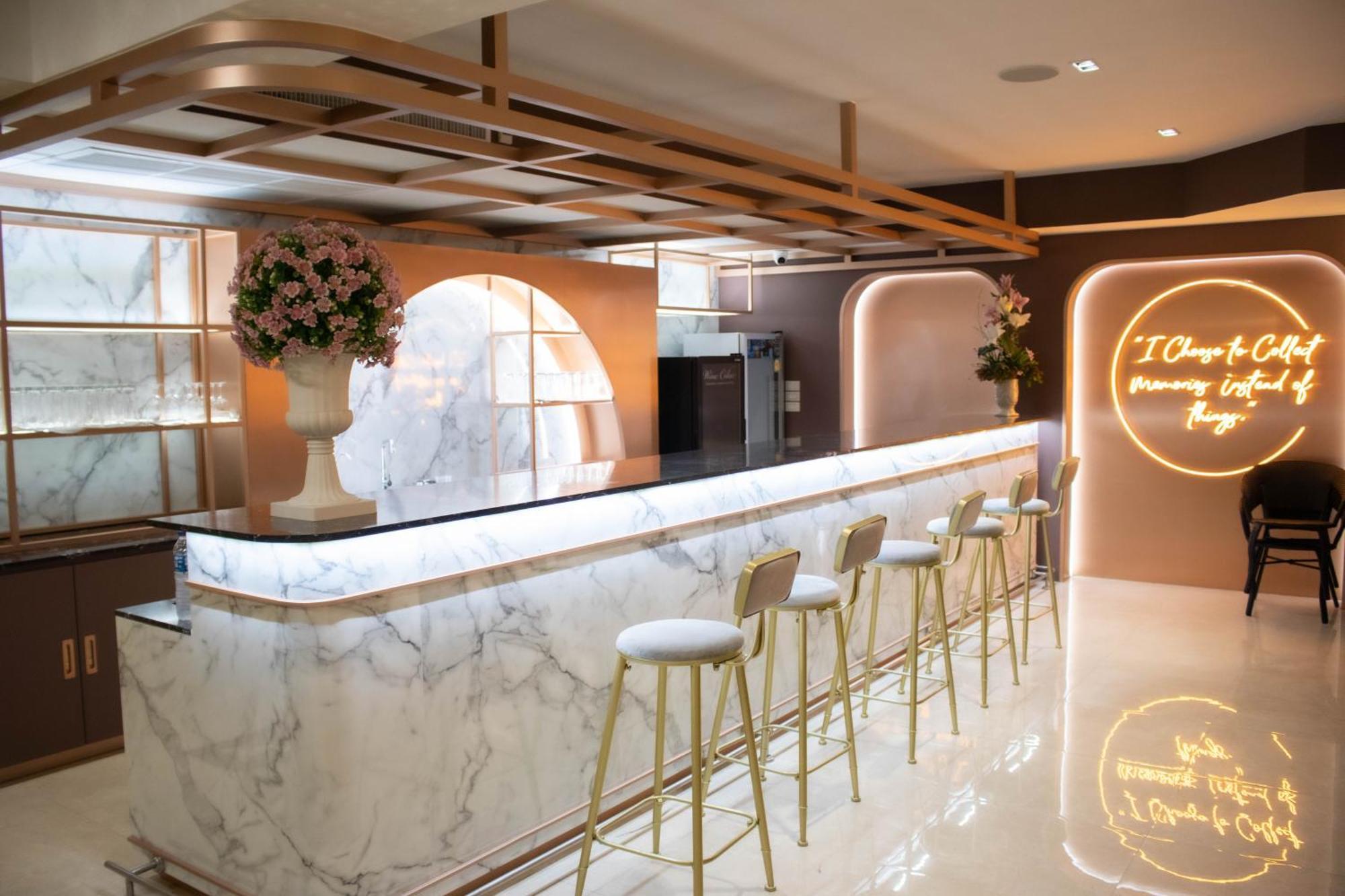 Hotel Siri Grand Bangkok