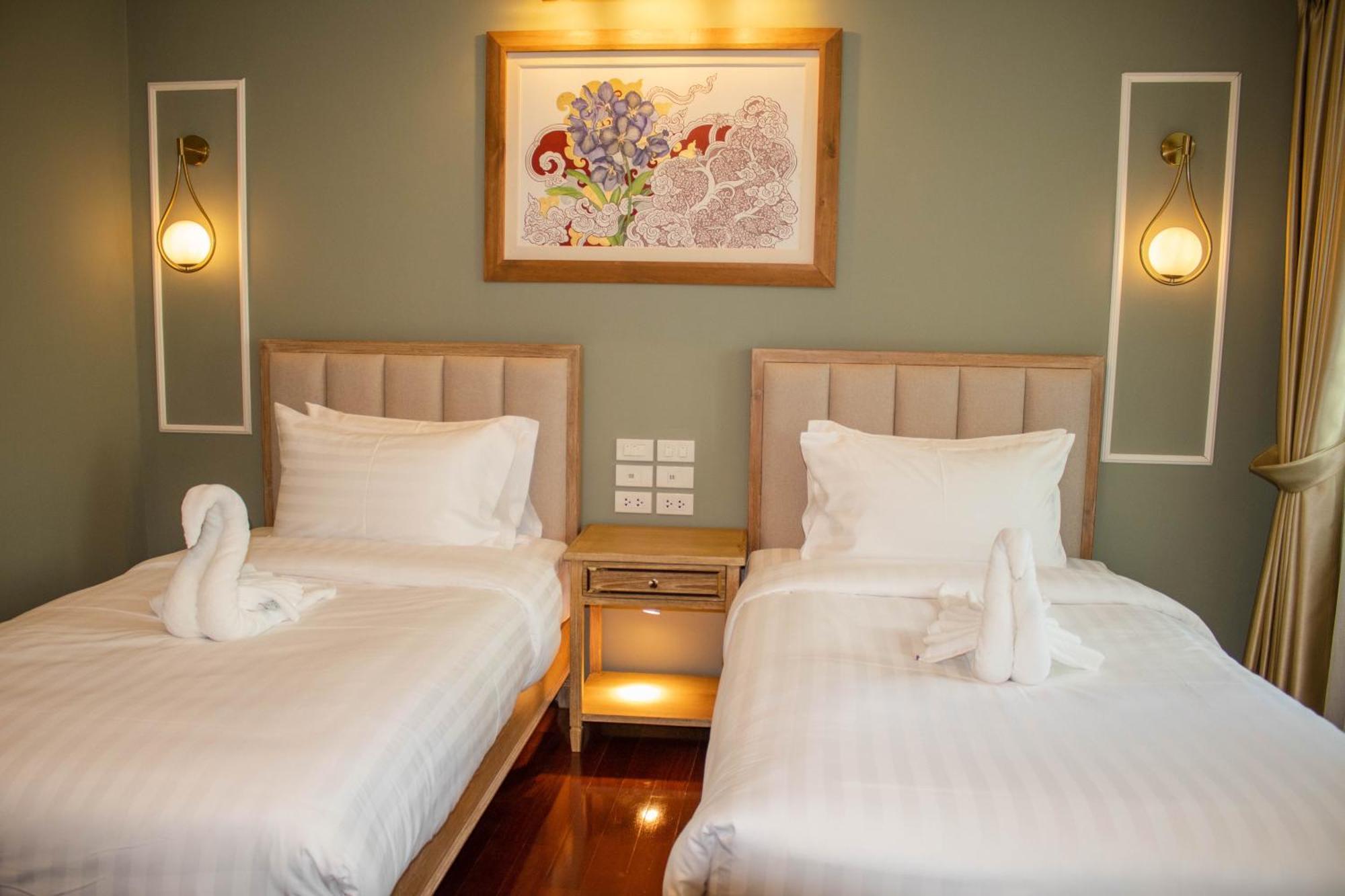 Hotel Siri Grand