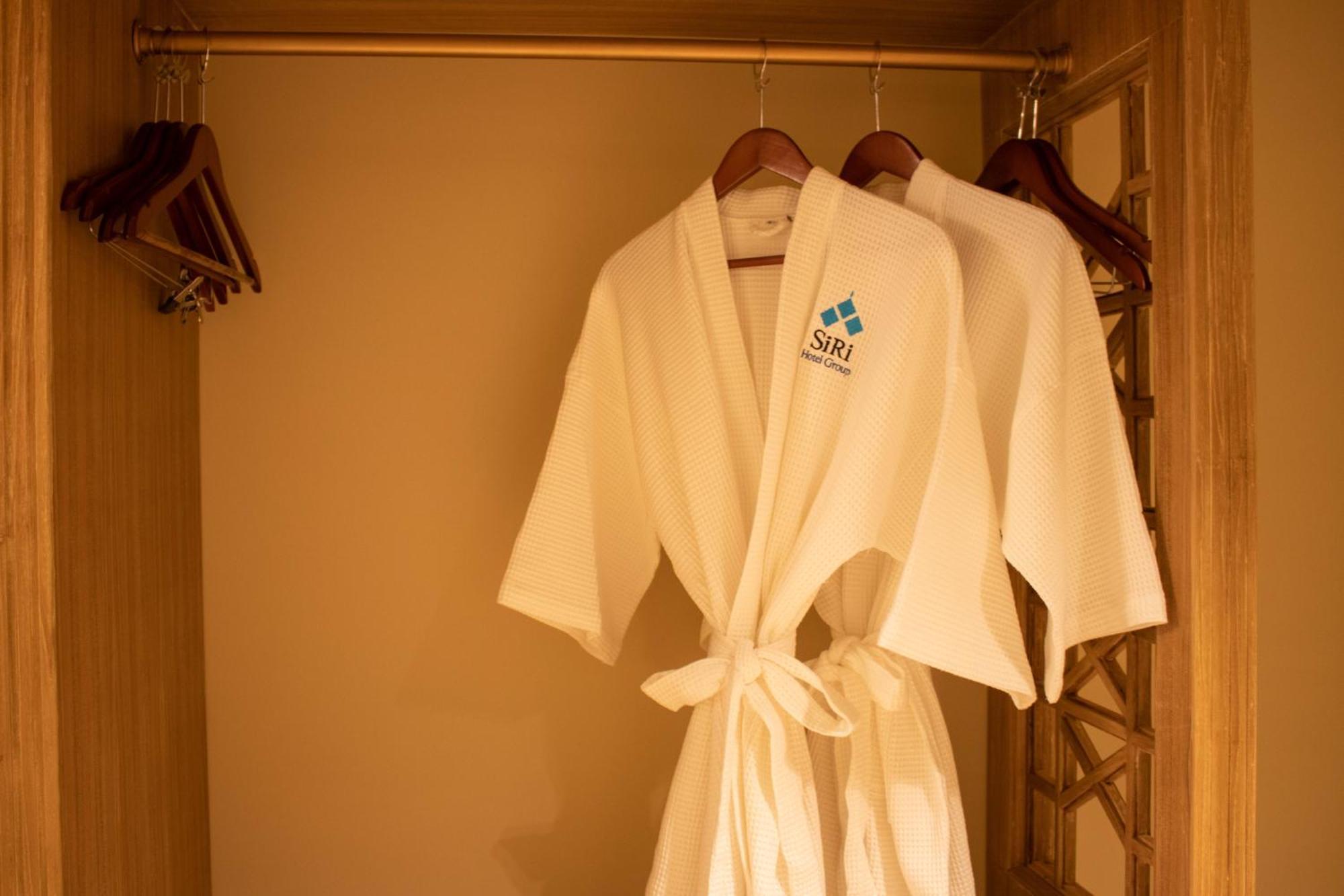 Siri Grand Hotel