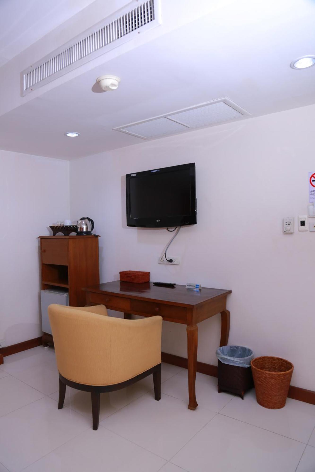 Hotel Upar Silom Near Mahanakhon 3*