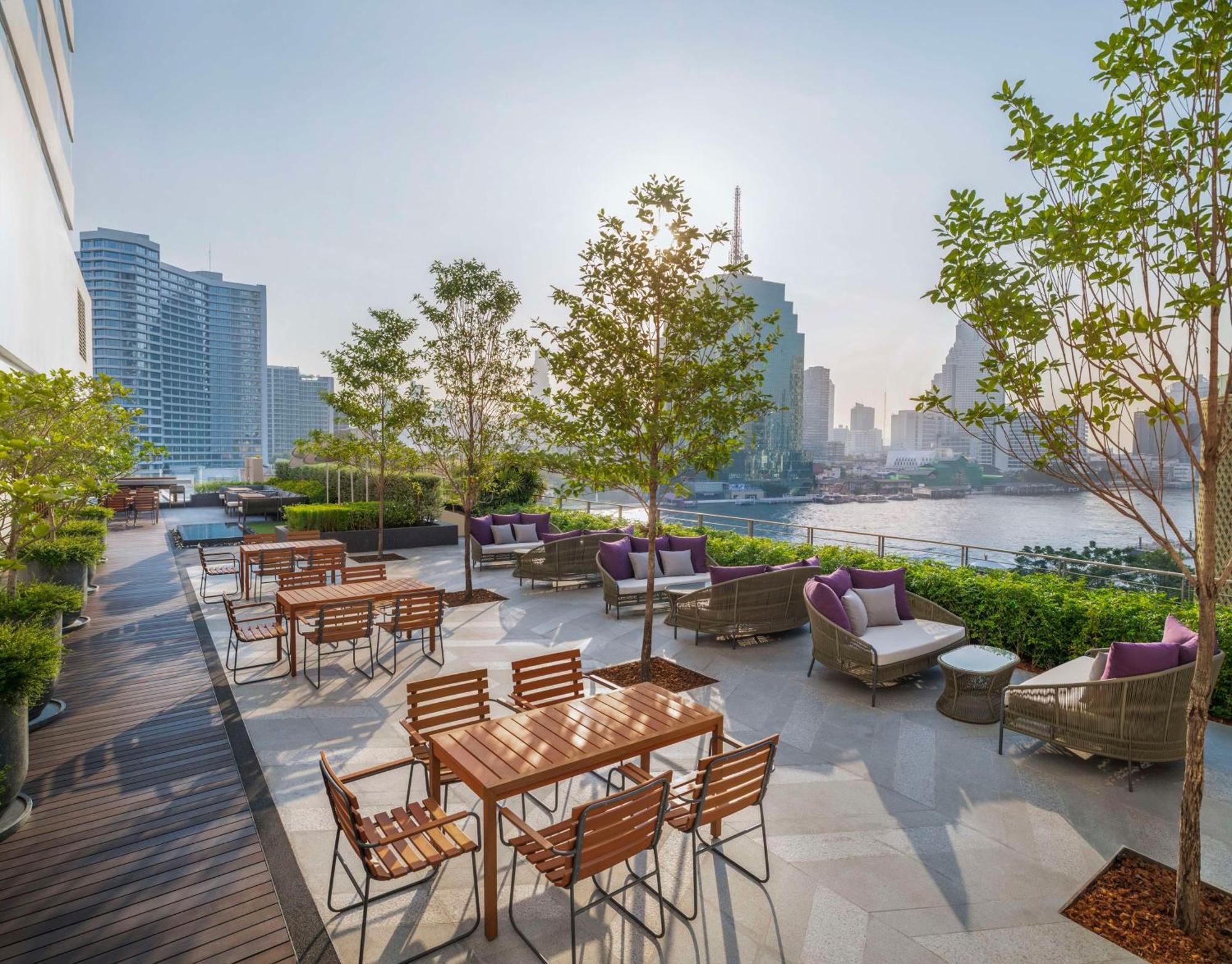 Hotel Millennium Hilton 5*