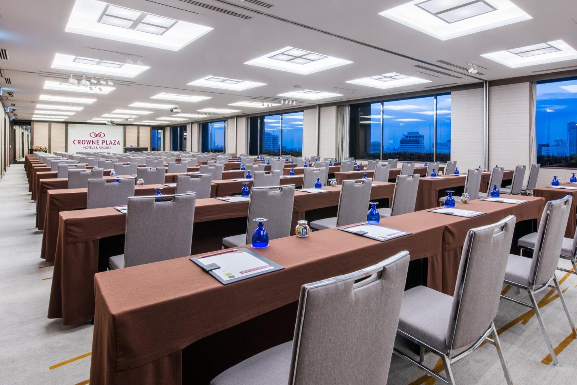Crowne Plaza Lumpini Park By Ihg Bangkok