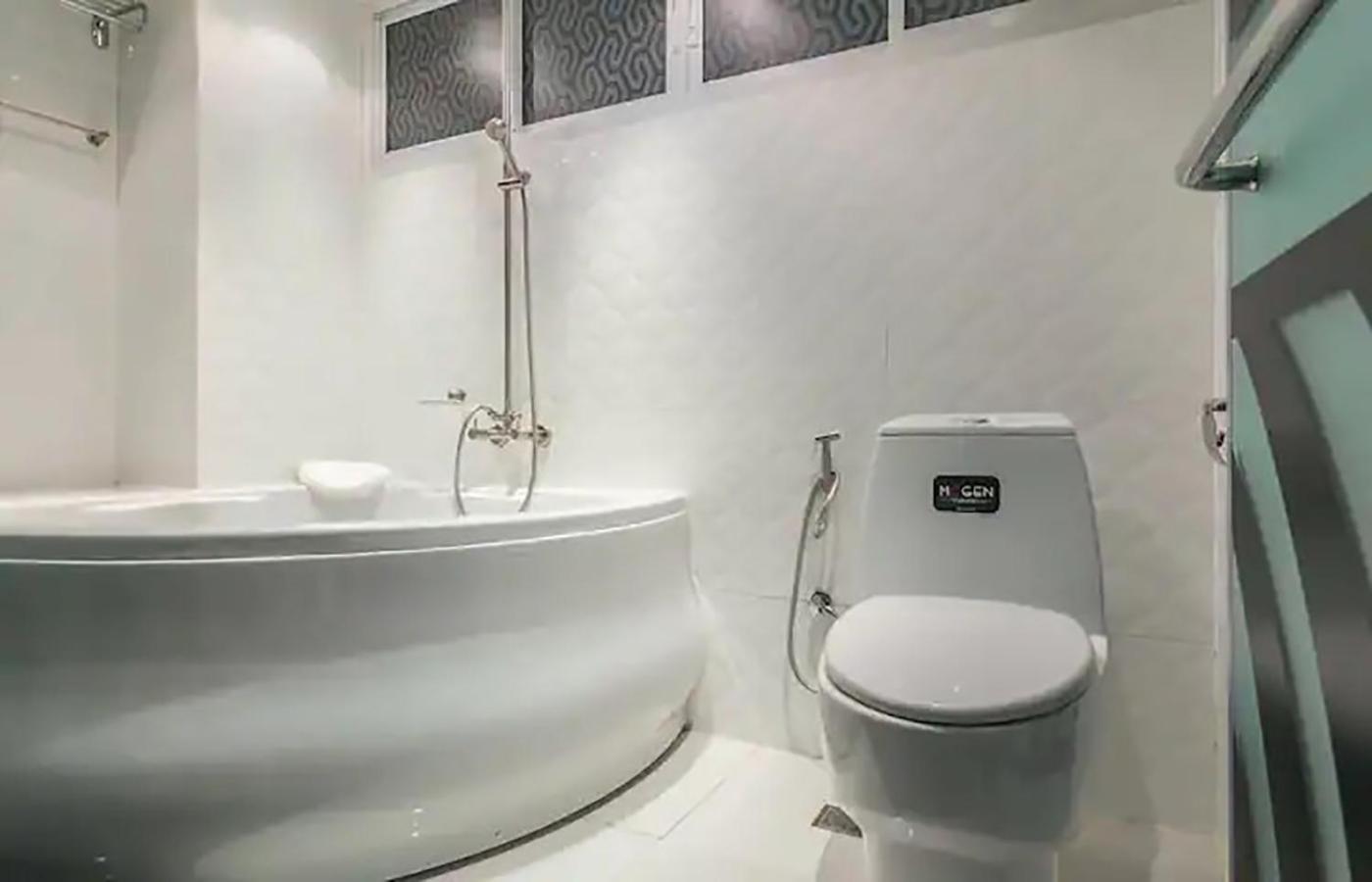 Double Five Asrama Bangkok