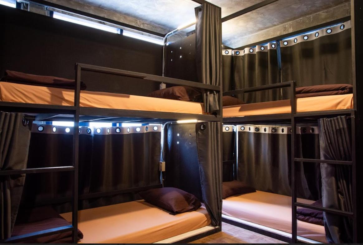 Area81 Hideout Asrama Bangkok