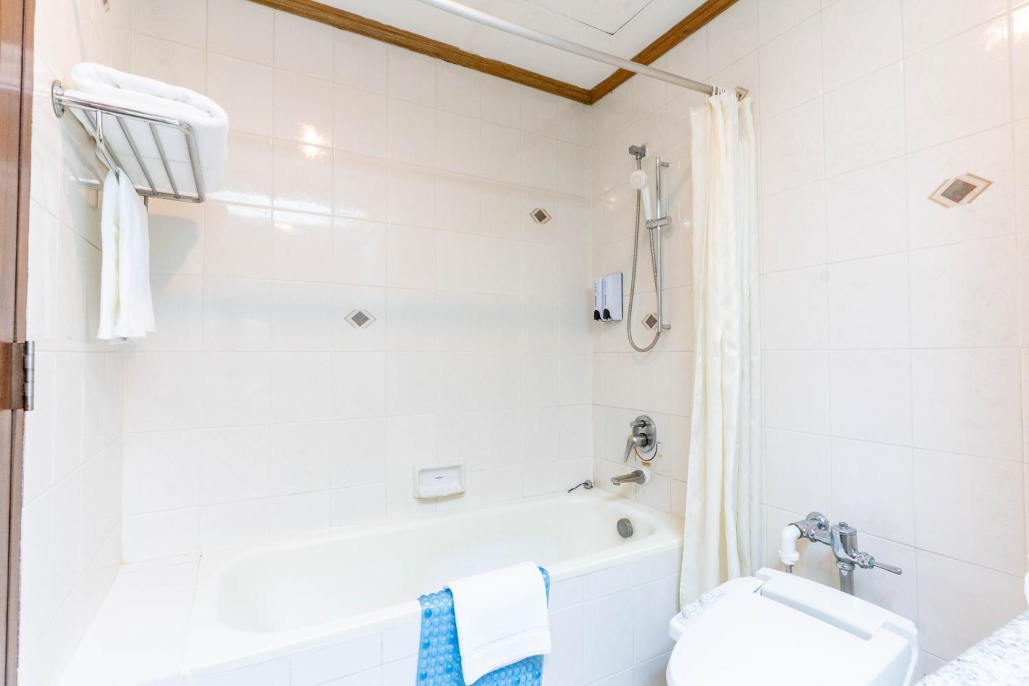 Journeyhub Sukhumvit 26, - Formerly St 4* Bangkok