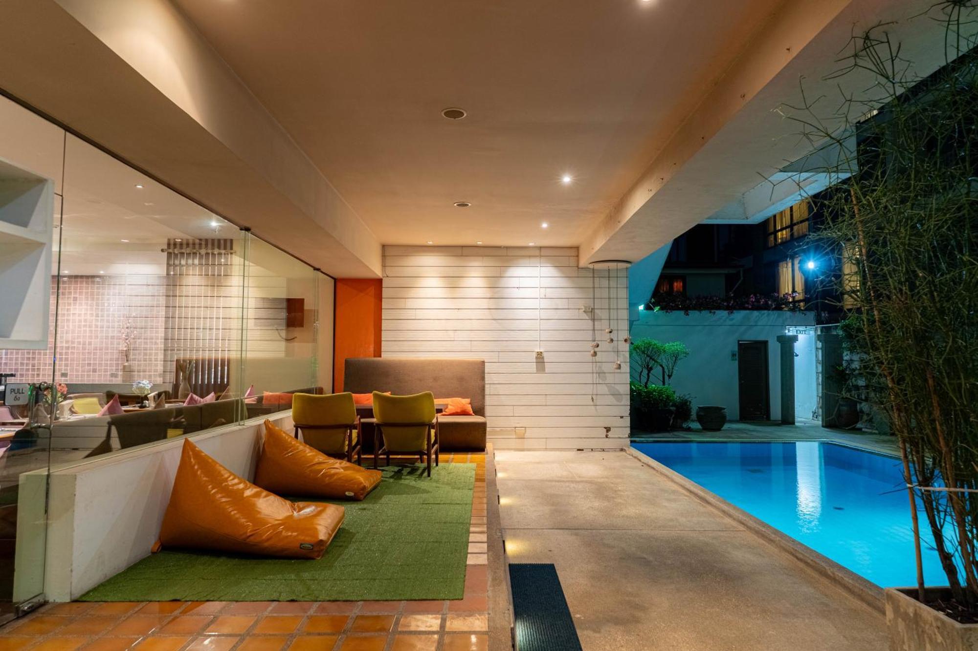 Journeyhub Sukhumvit 26, - Formerly St Hotel