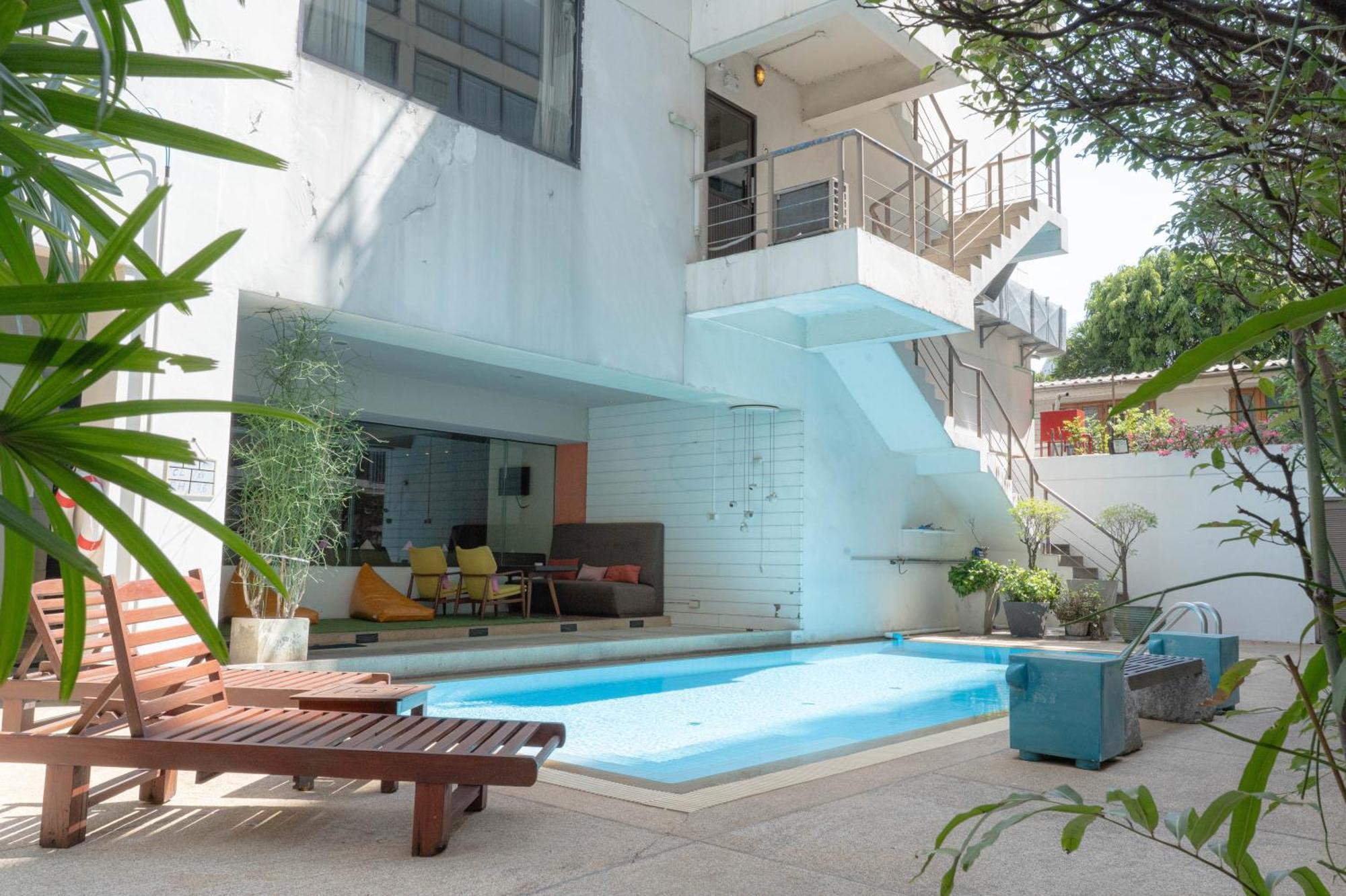 Journeyhub Sukhumvit 26, - Formerly St