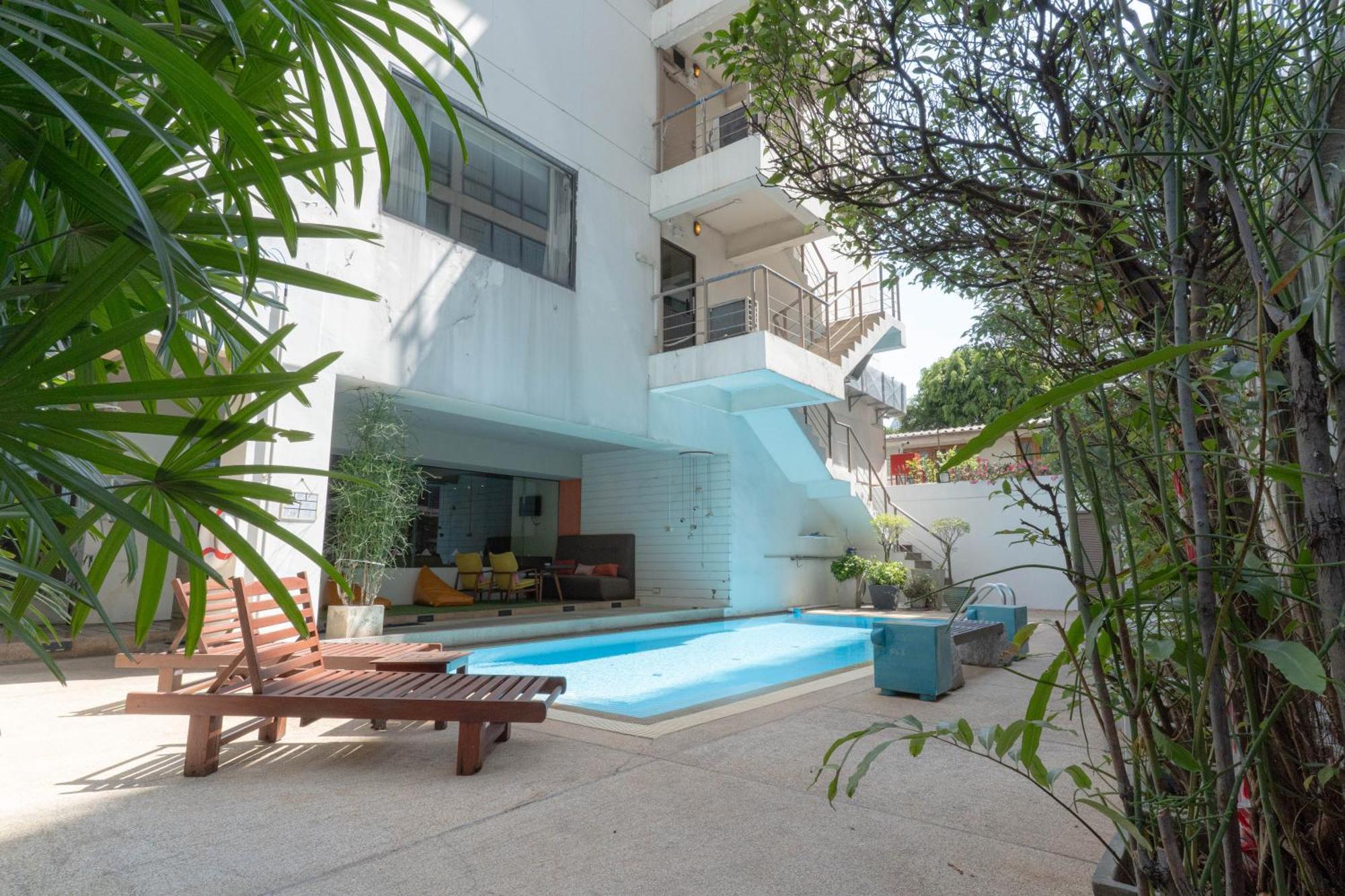 Journeyhub Sukhumvit 26, - Formerly St