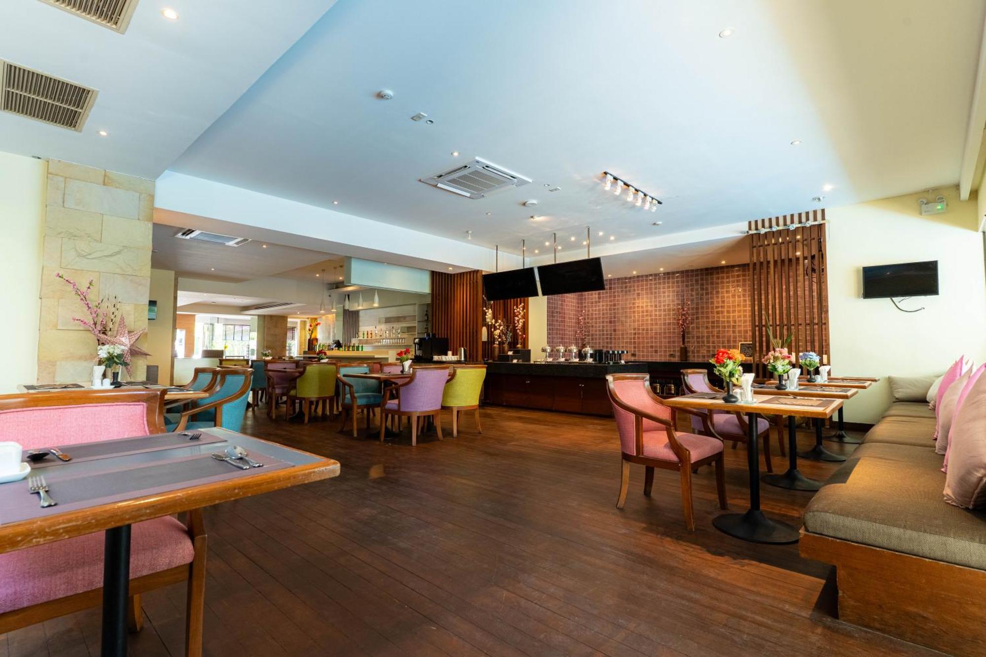 Journeyhub Sukhumvit 26, - Formerly St 4*