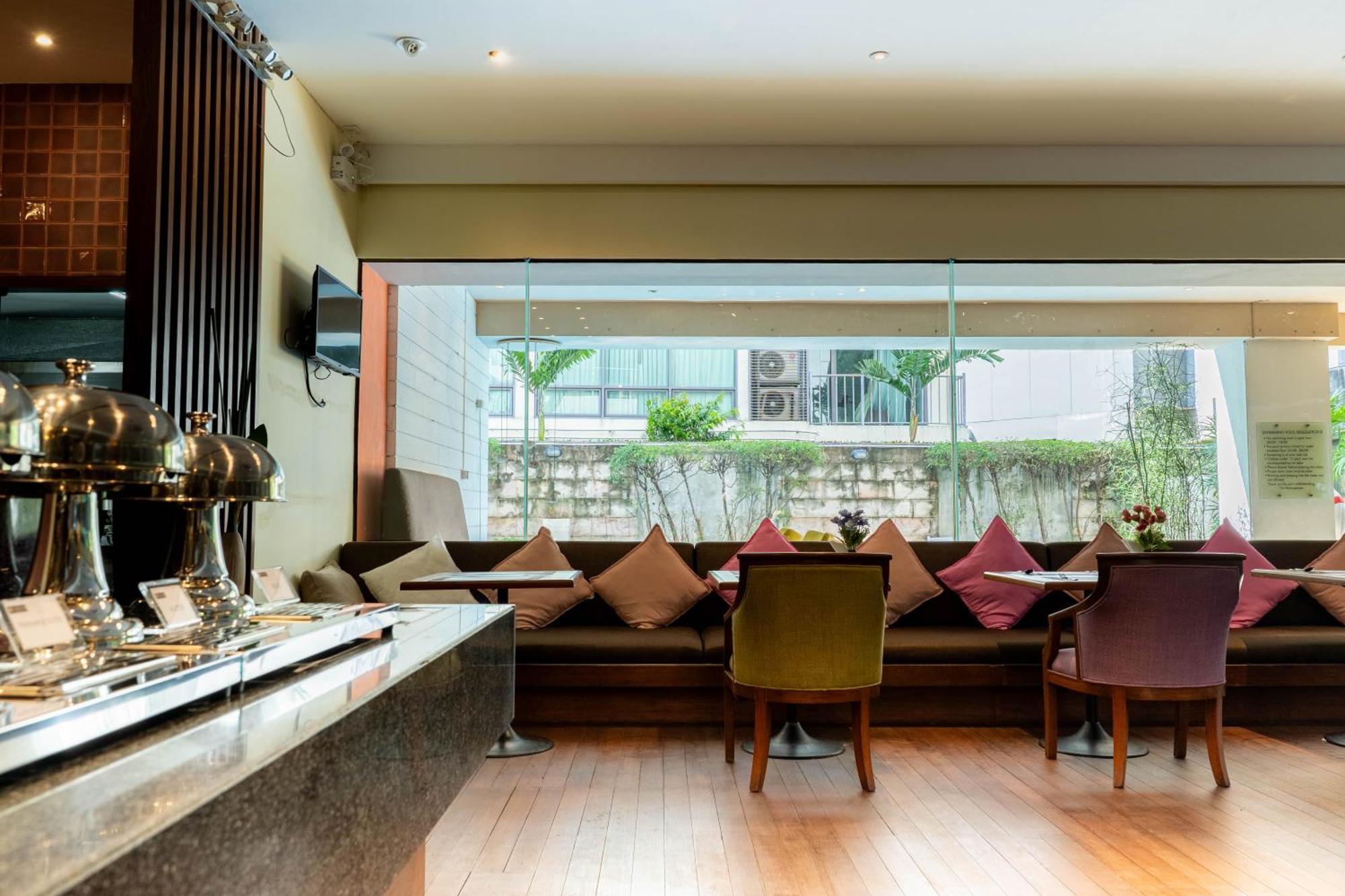 Journeyhub Sukhumvit 26, - Formerly St Hotel