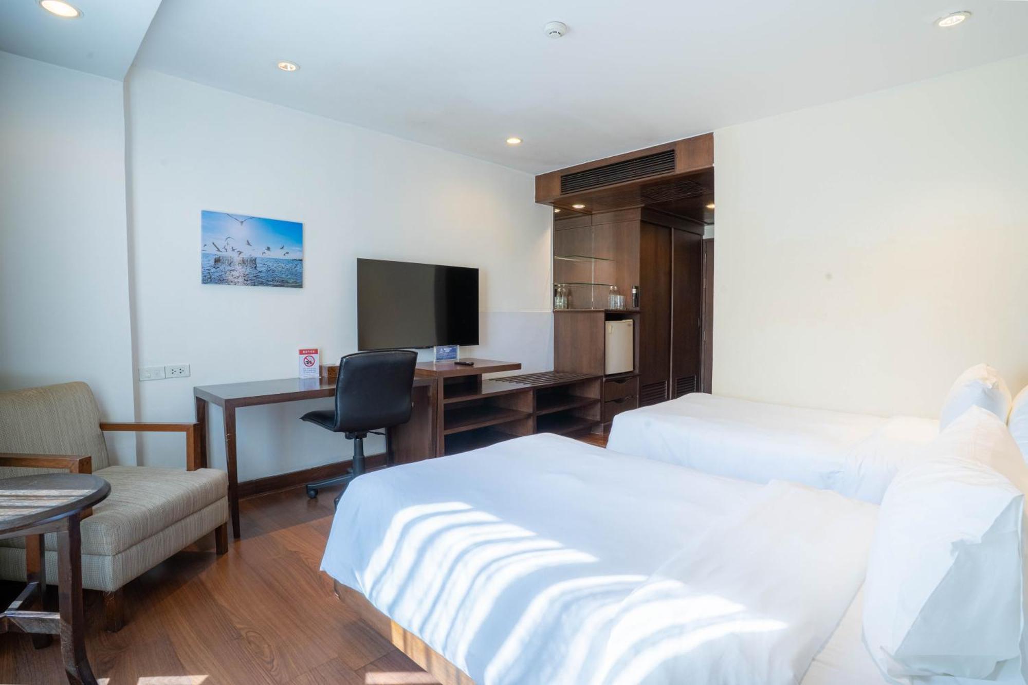 Journeyhub Sukhumvit 26, - Formerly St Hotel