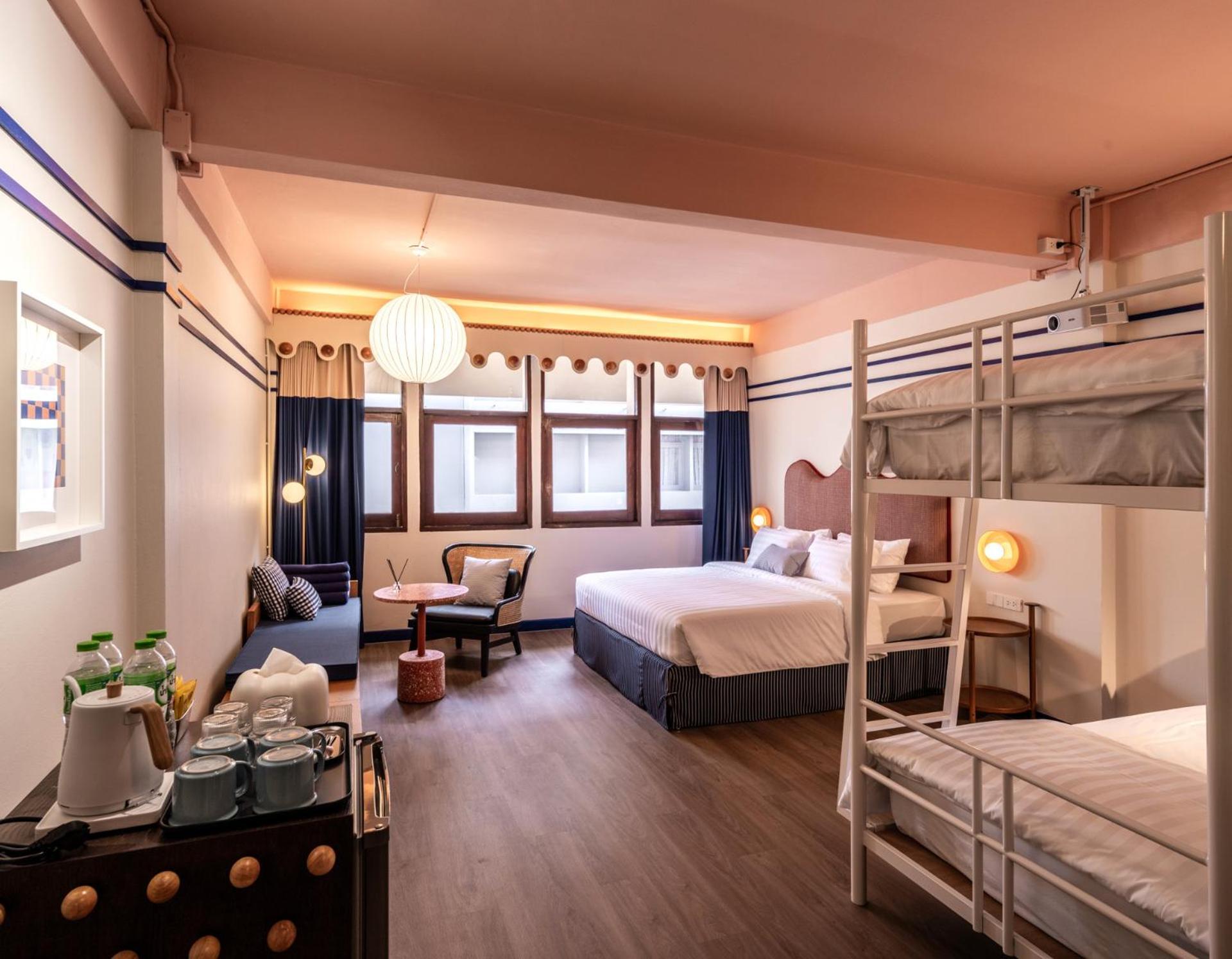 Blu Dock Restel Hotel Bangkok