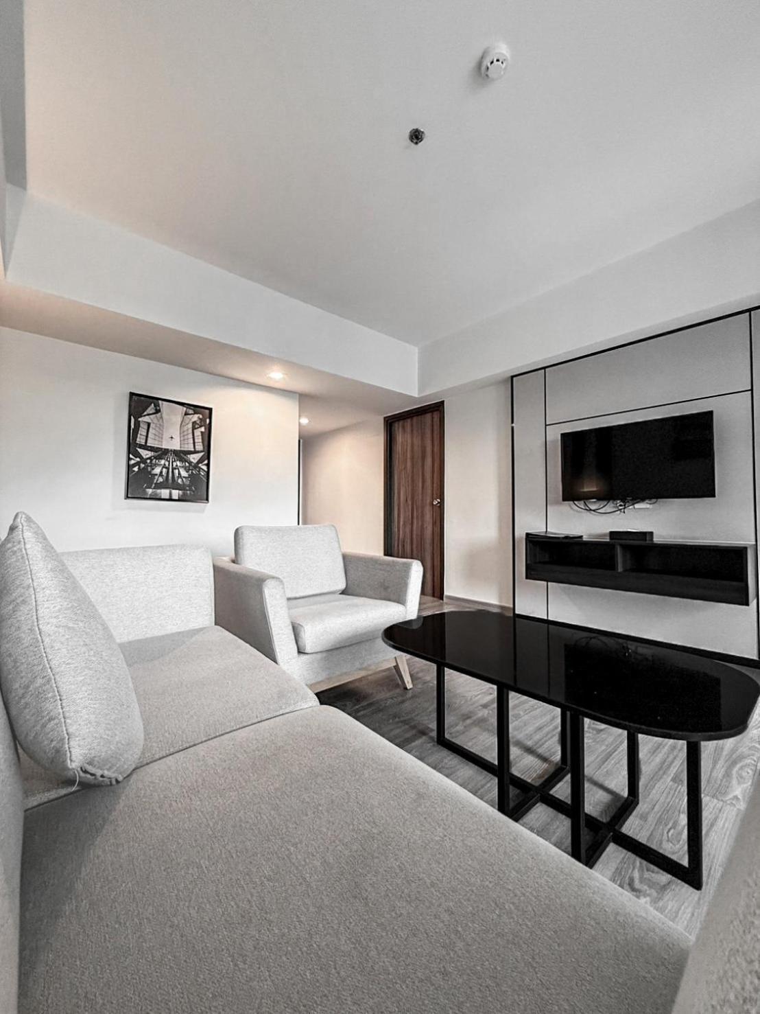 Hotel 12 The At Don Mueang Airport
