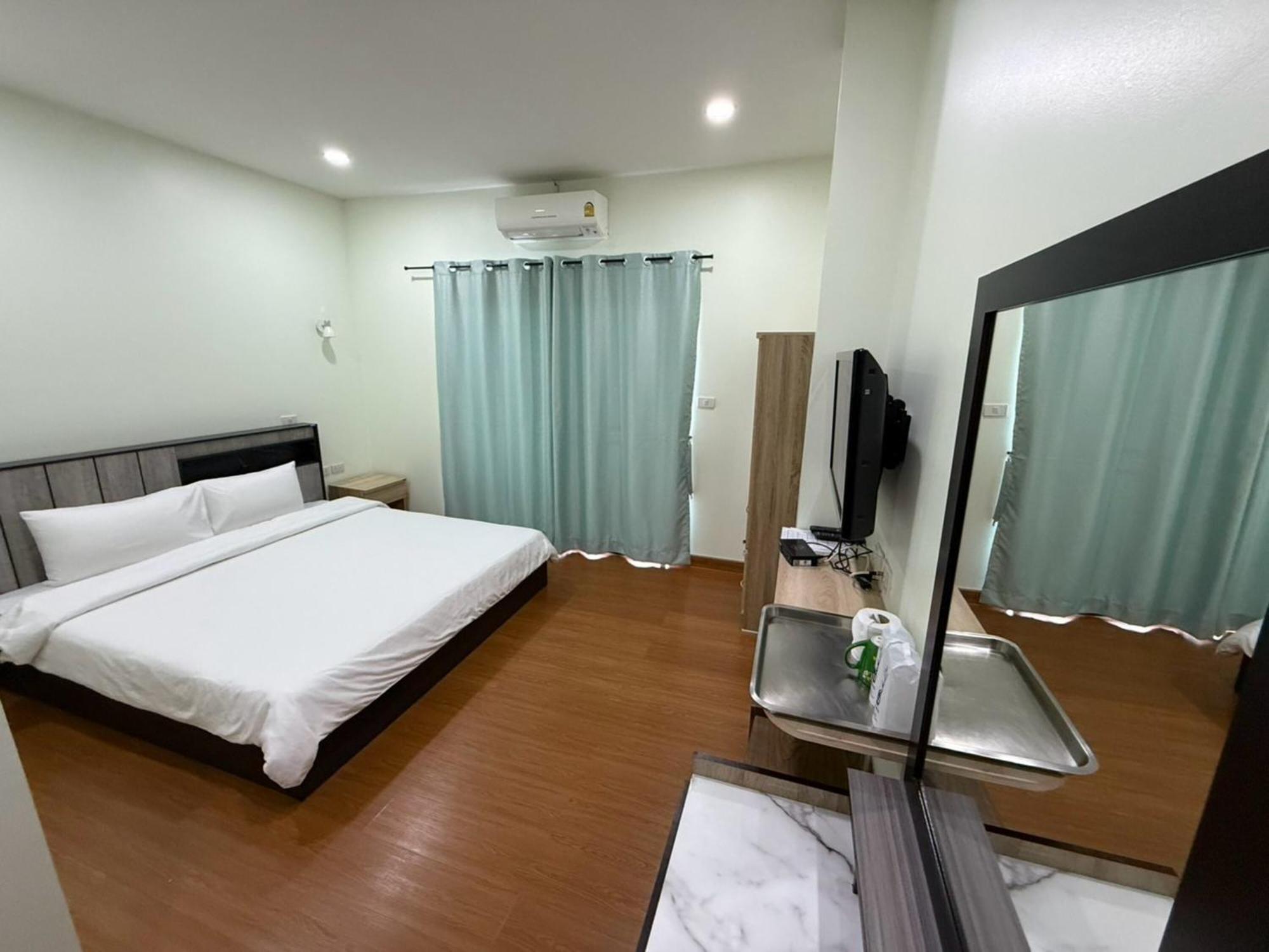 Hotel The Burapa Bangkok