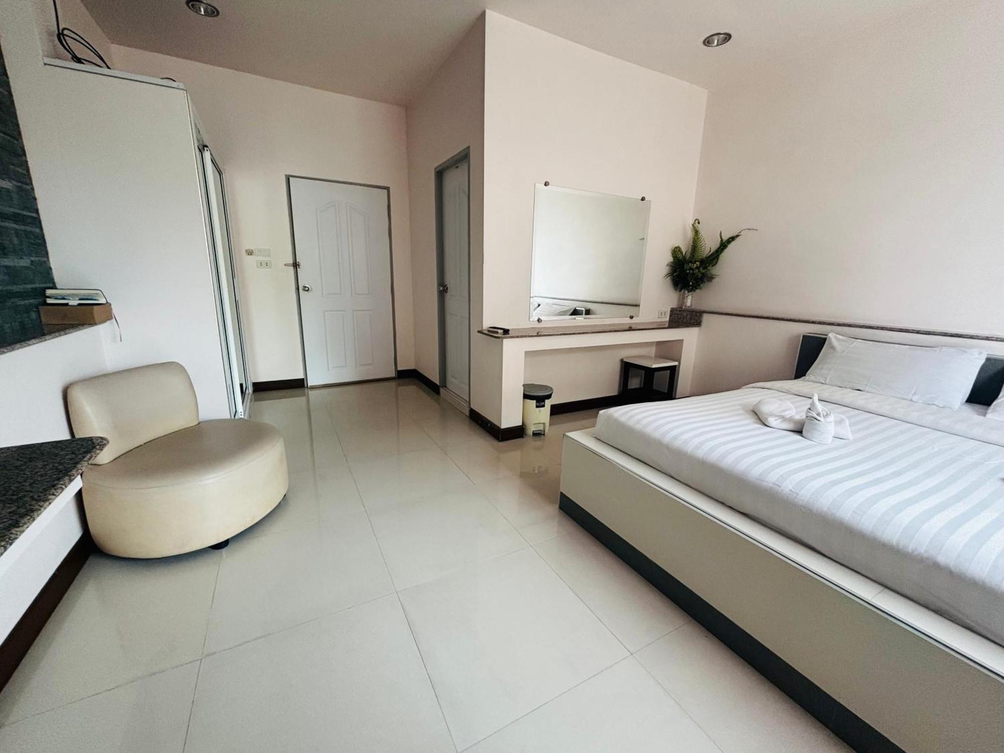 Ree- Riverside,rama 3 Hotel