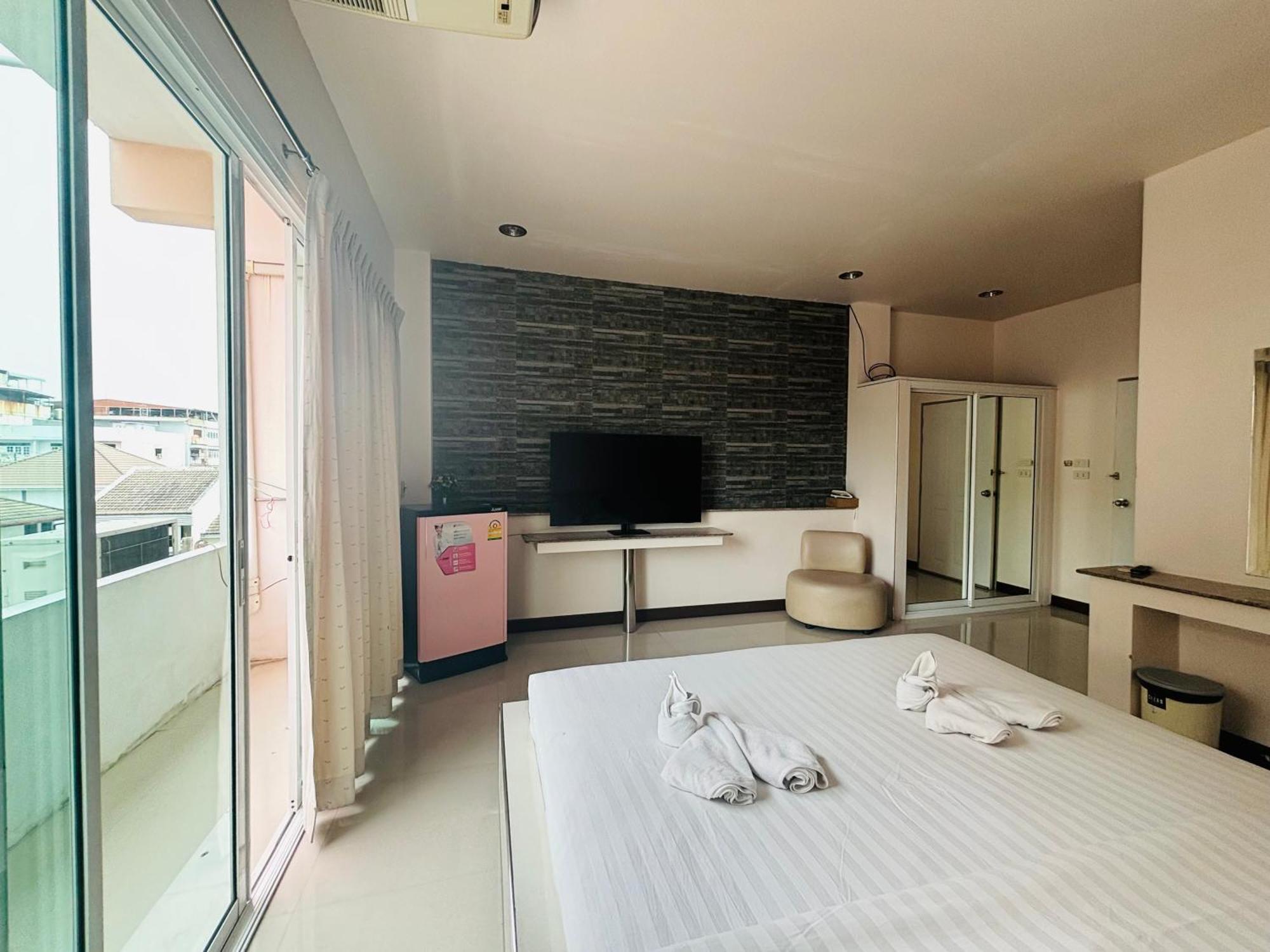 Ree- Riverside,rama 3