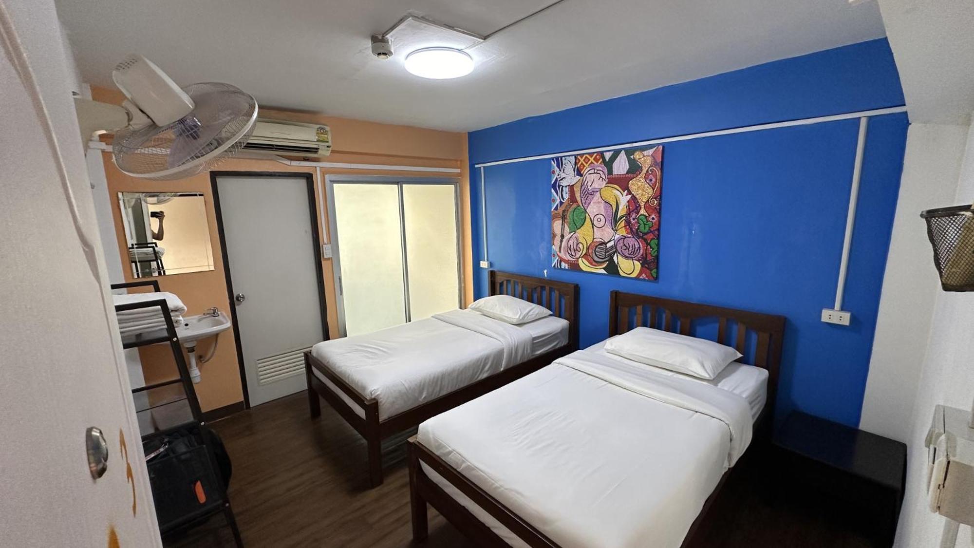 Hostel Revolution Khao San By The Bliss Bangkok