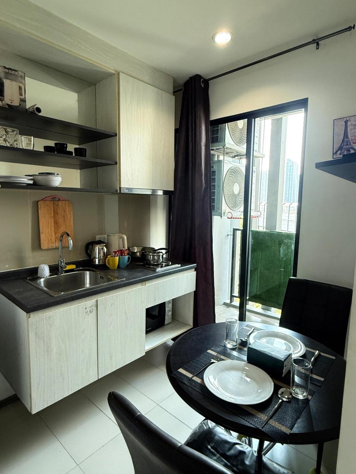 Prime Sukhumvit 77 With Pool & Gym Bangkok