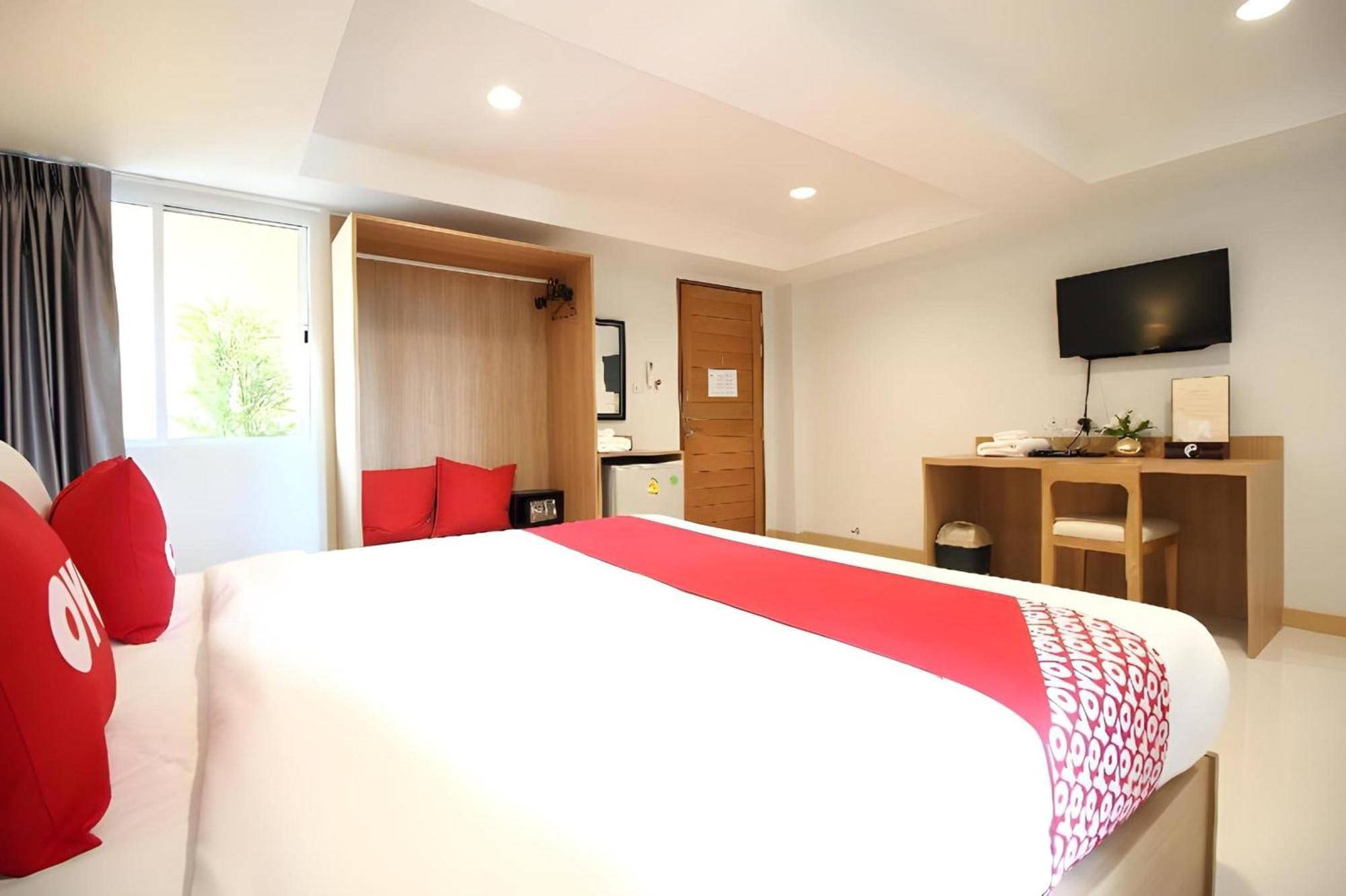 Super Oyo 483 Pannee Khaosan 3*