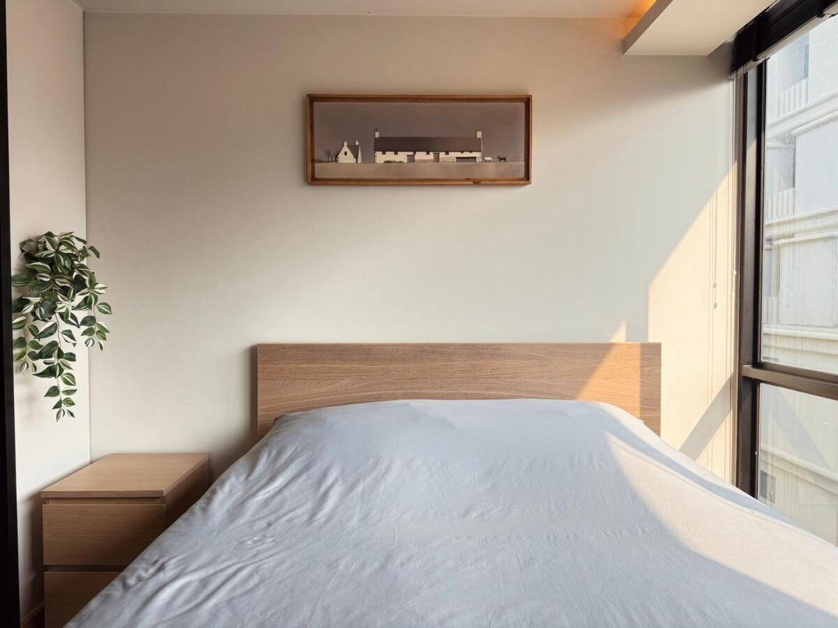 Luxe Low-rise With High-speed Wifi Apartment