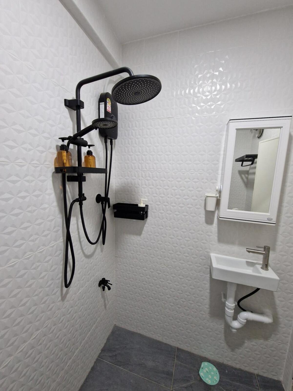 Townhouse - 5min Walk To Bts Punnawithi Ferienhaus
