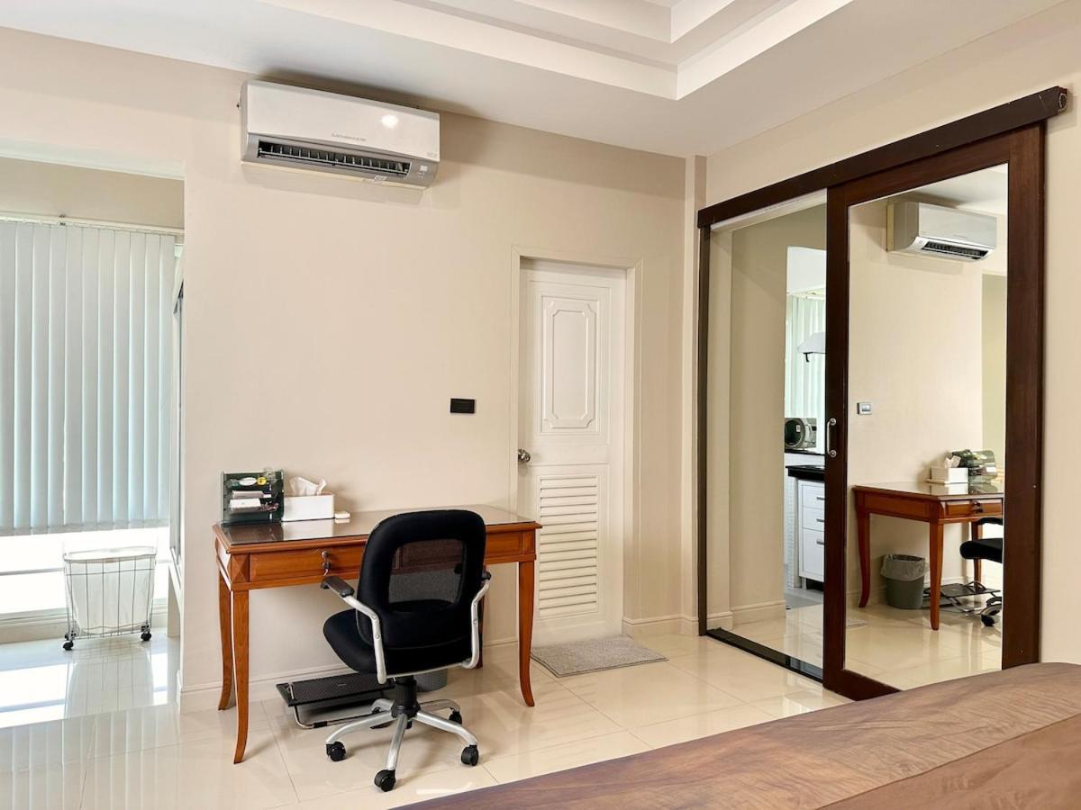 2 Mins To Srt I Urban Hideaway Near Park * Bangkok