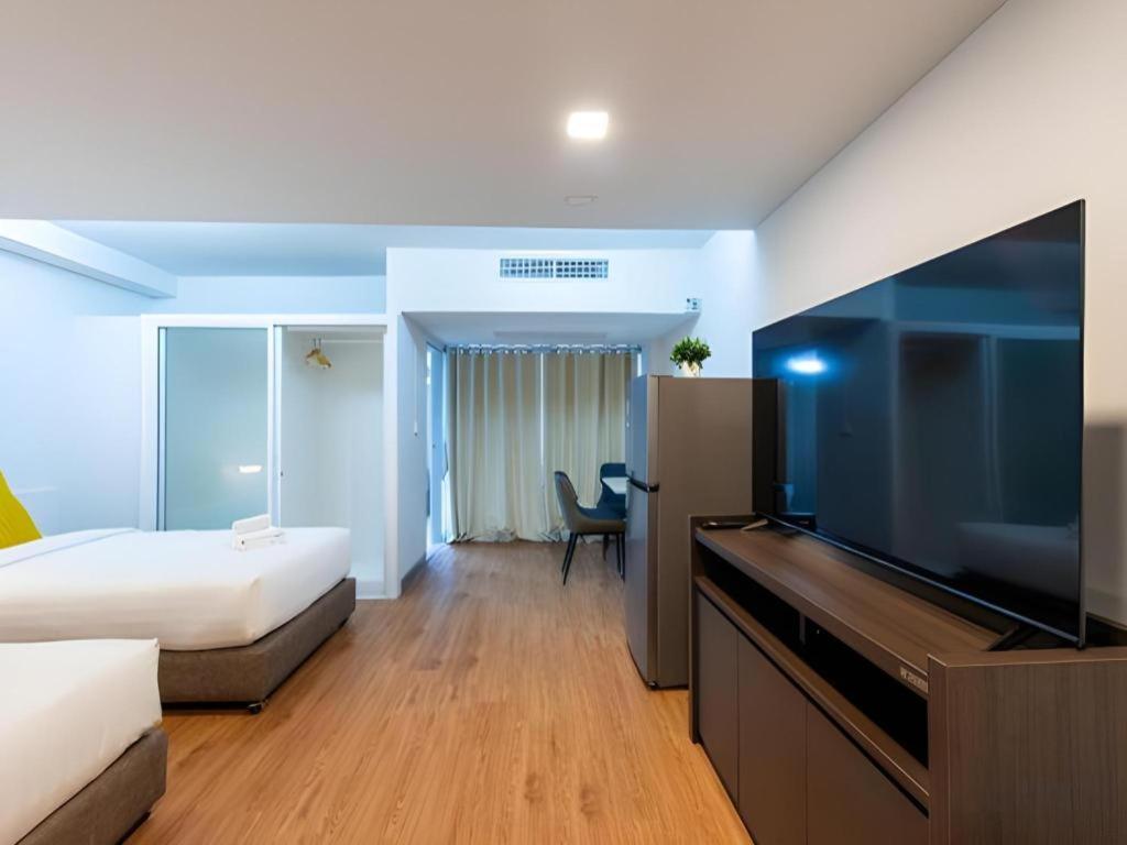 Hotel Vda - Victory Monument -