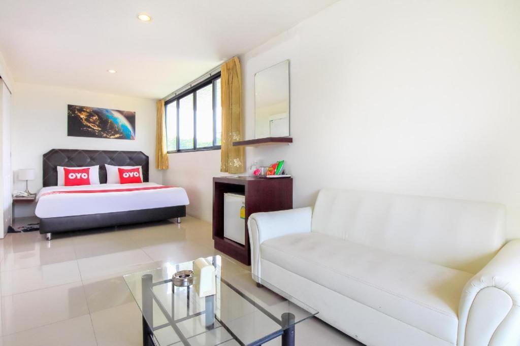 Oyo 318 Pakd Hotel