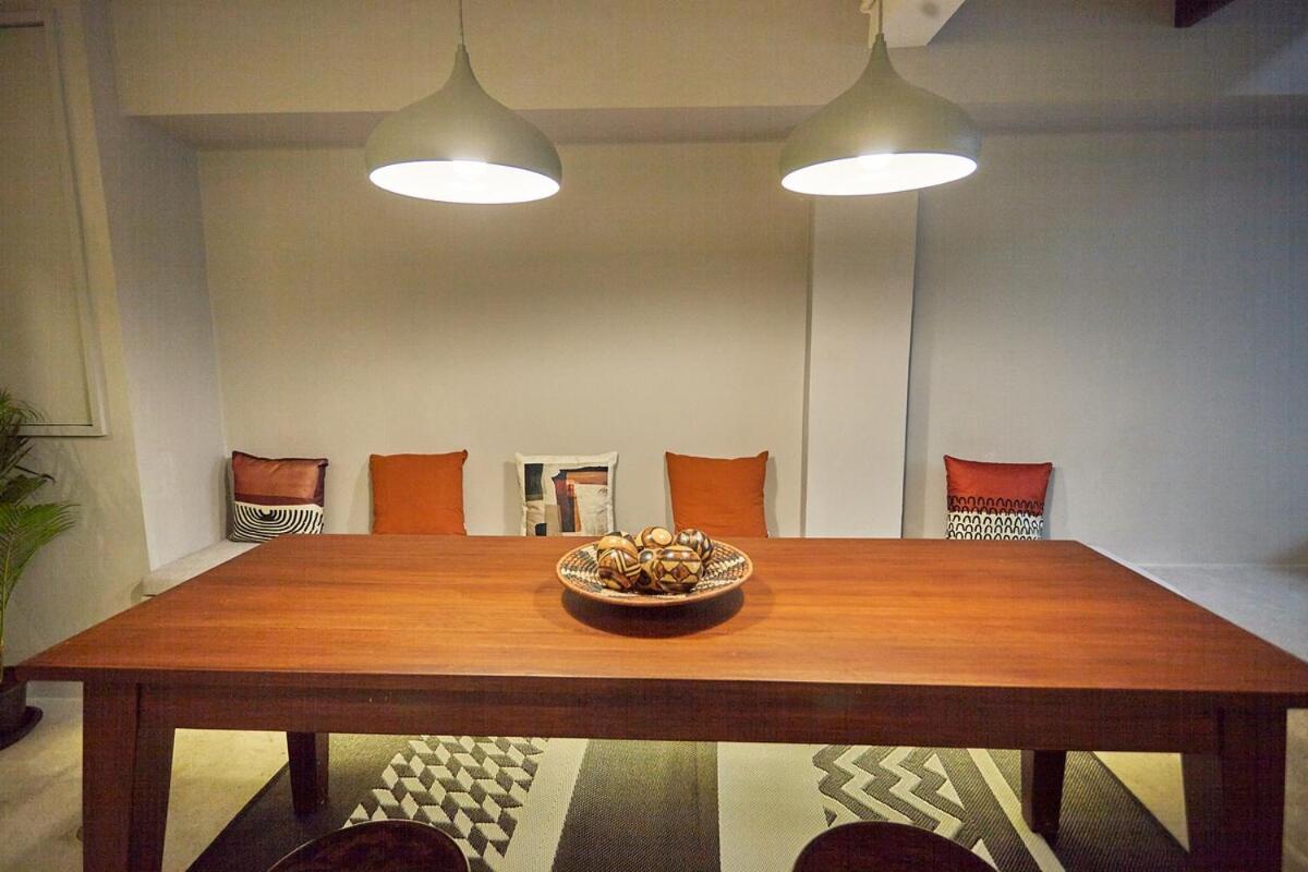 Stylish Duplex 2 Bedroom - 3 Mins Walk To Bts Nana Bangkok