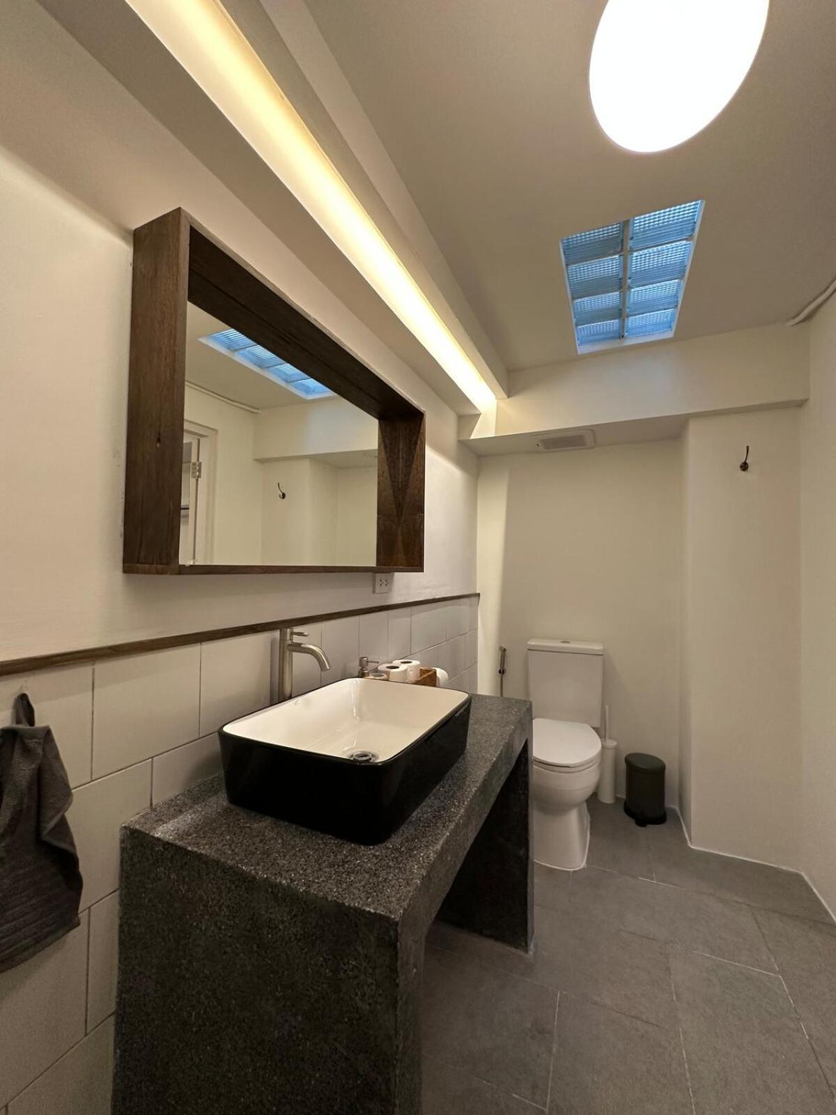 Stylish Duplex 2 Bedroom - 3 Mins Walk To Bts Nana Bangkok