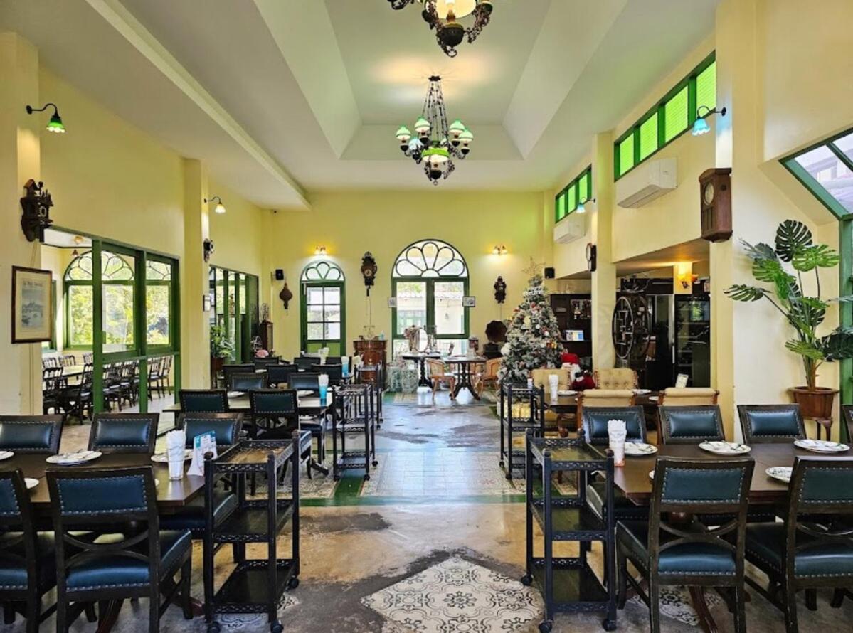 Stylish Duplex 2 Bedroom - 3 Mins Walk To Bts Nana Bangkok