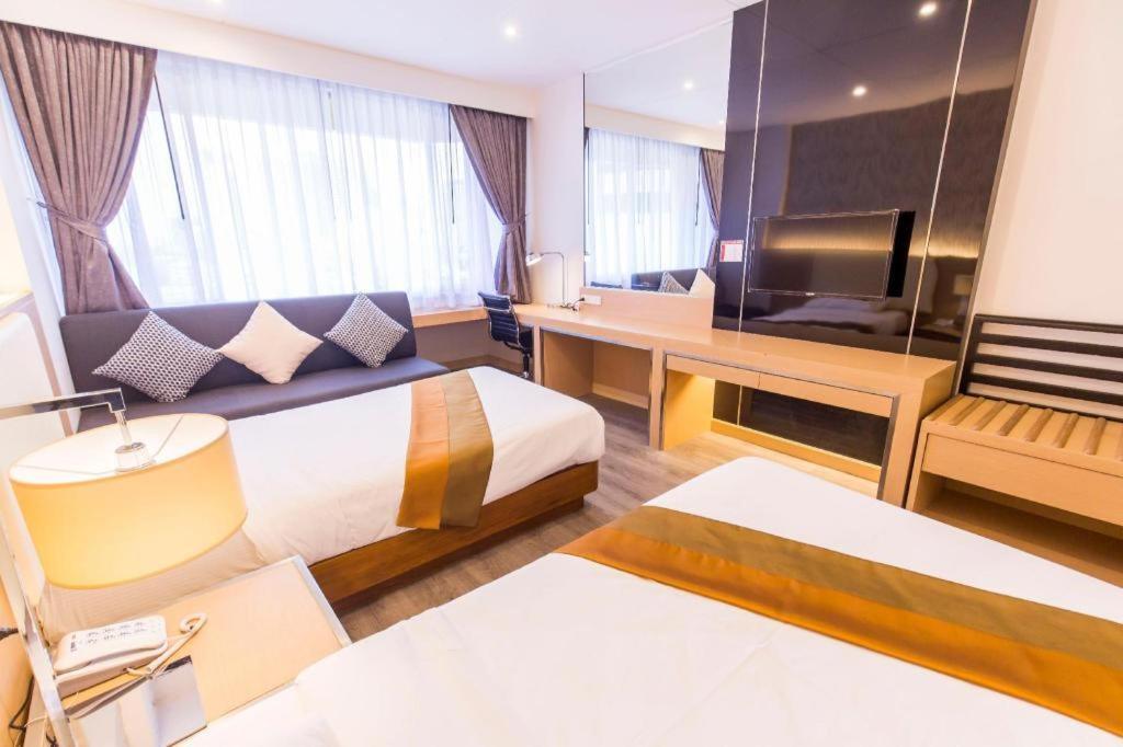 Nana Hotel 3*