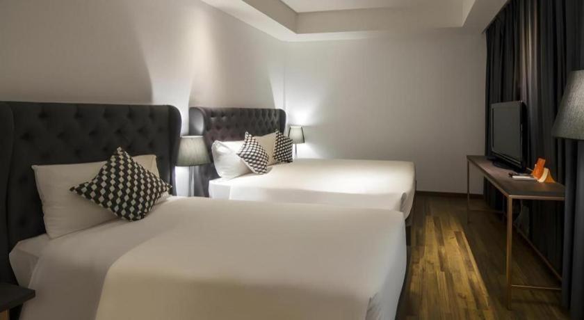 First House Hotel 3*