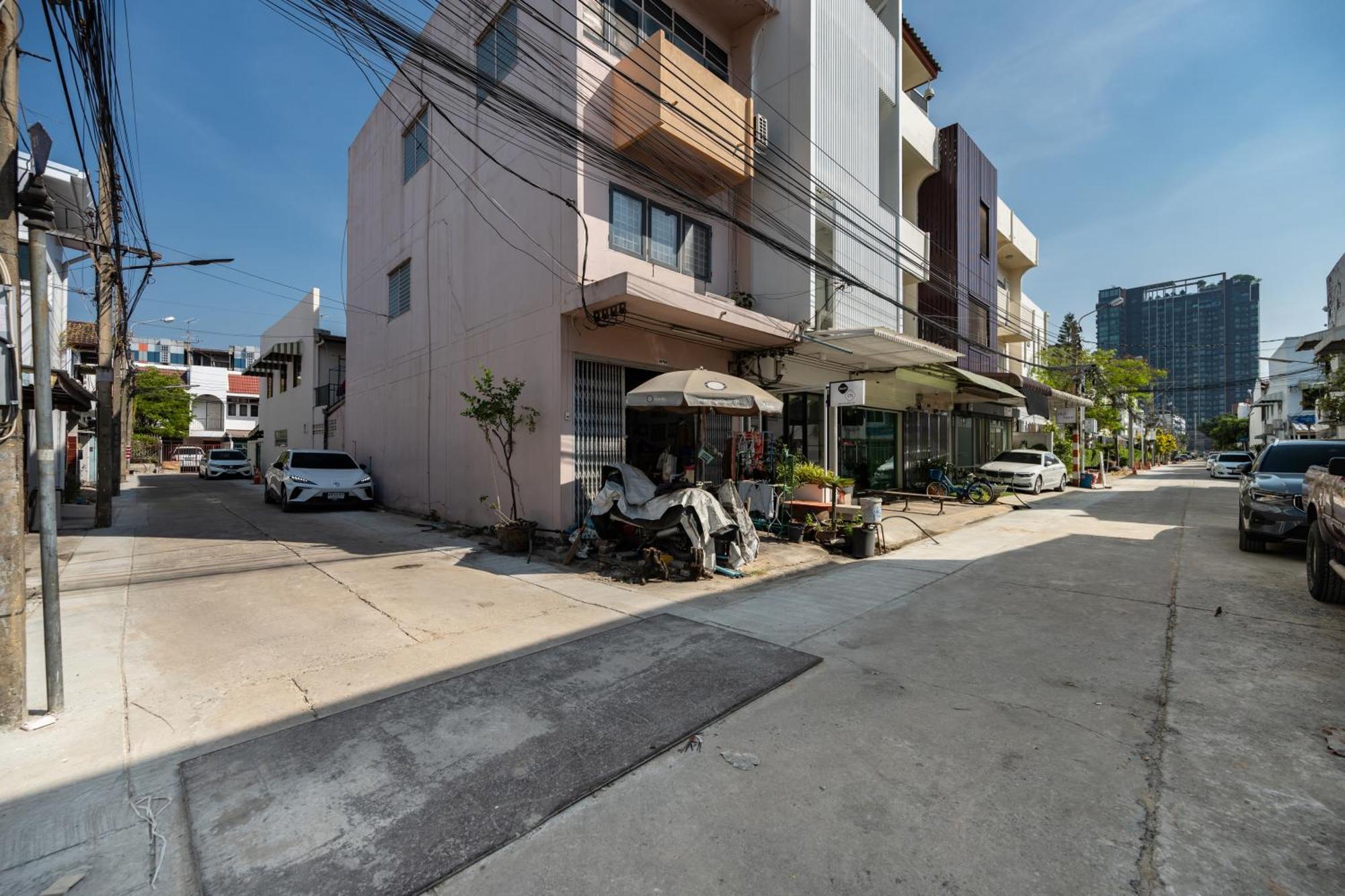 4br House Mrt Subway 250m Chatujak Market Wi-fi Bangkok
