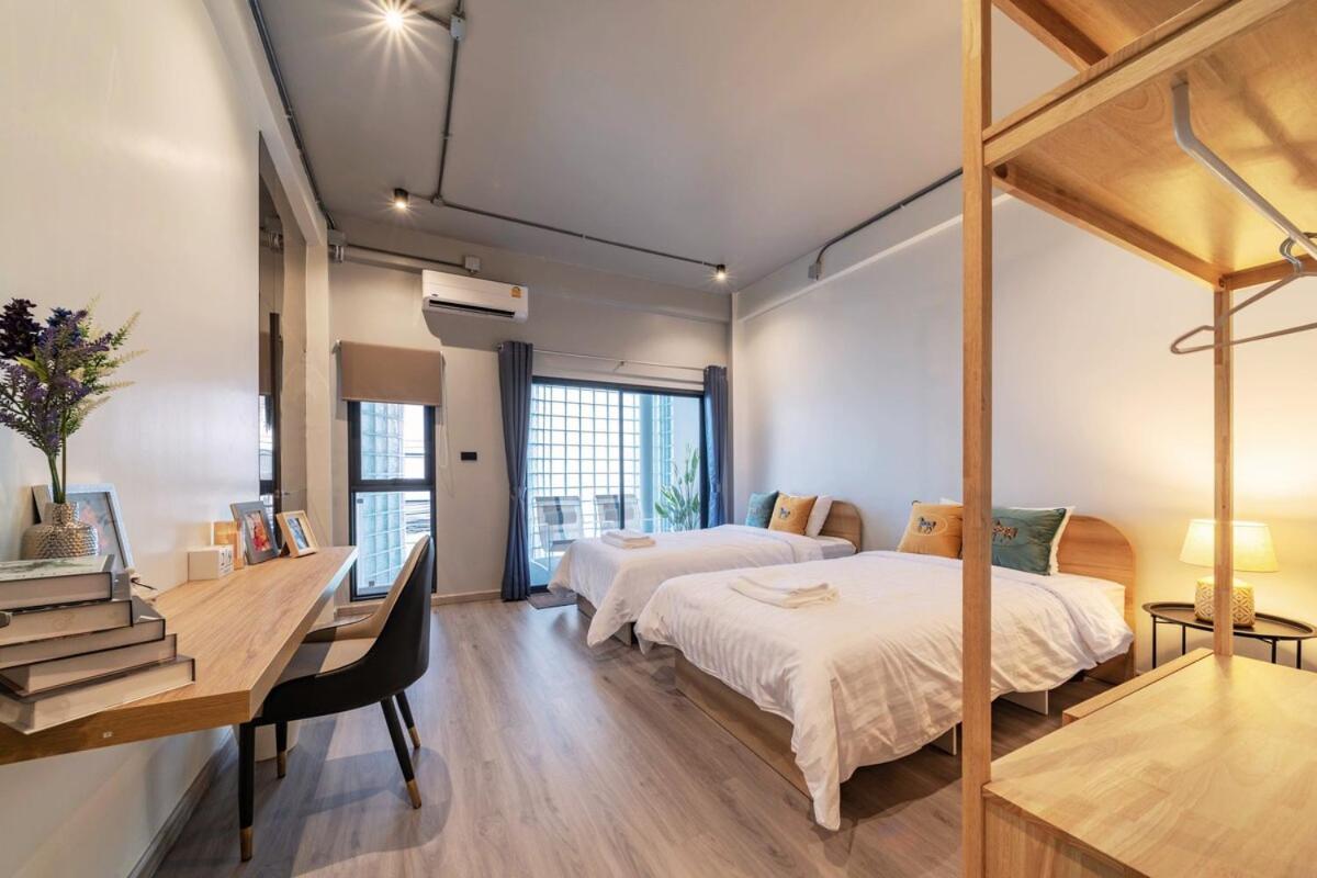 Bathtub, 2br, 2ba, 120 Sqm, 6 Pax, Near Bts 7-11 *